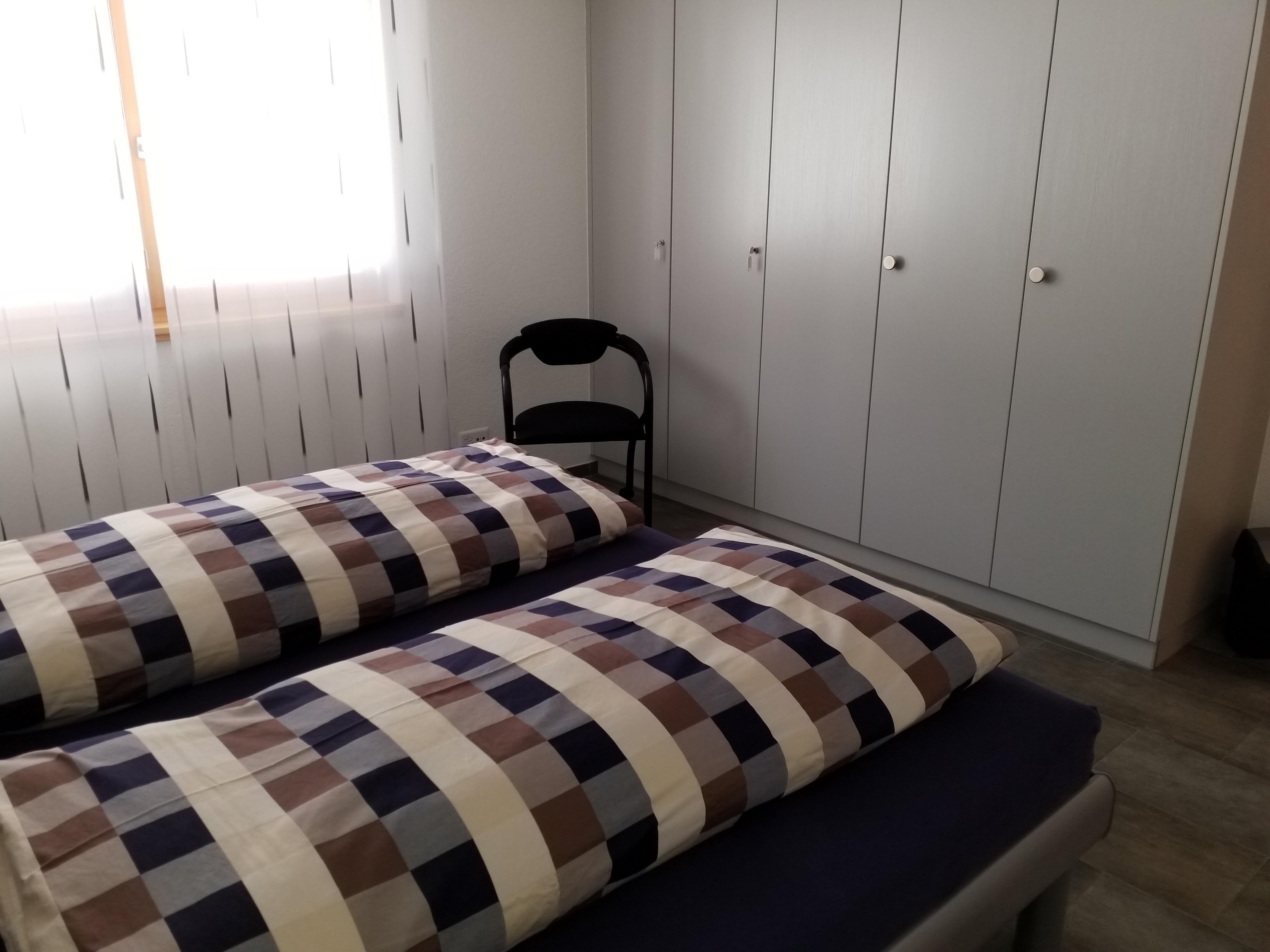 Schlafzimmer mit grossem Schrank Schlafzimmer mit grossem Schrank