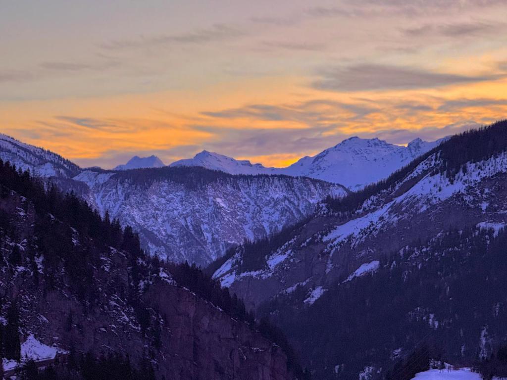 Olympia 54_HAK's Leukerbad view 4 Olympia 54_HAK's Leukerbad view 4