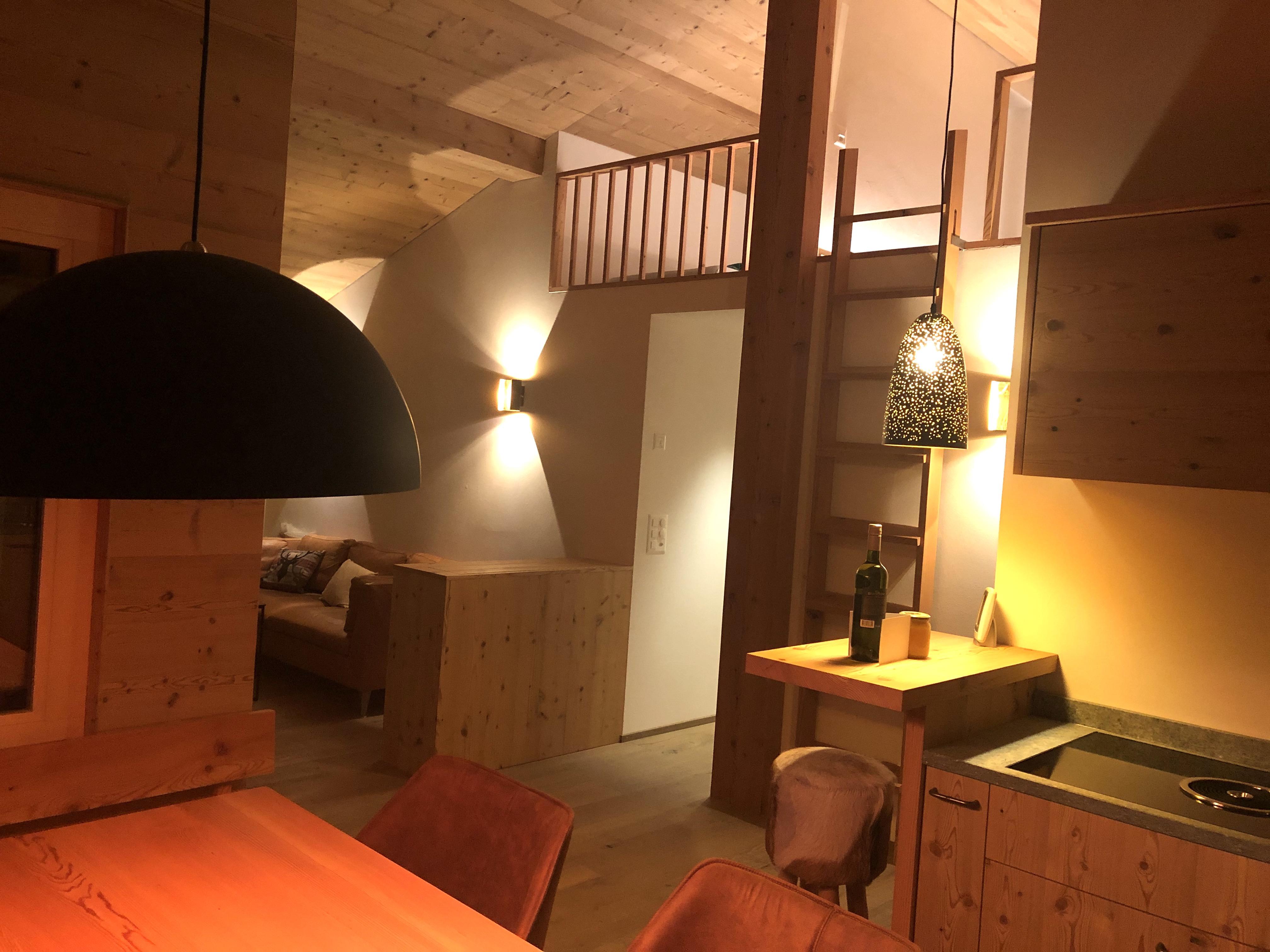 Blick aus Essküche Richtung Wohnzimmer Blick aus Essküche Richtung Wohnzimmer