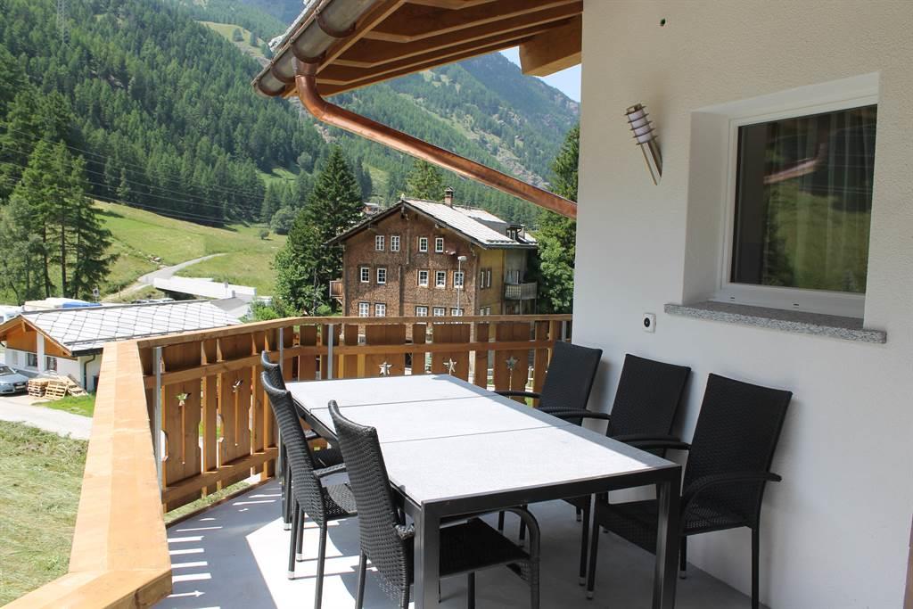 Balkon mit Esstisch Balkon mit Esstisch