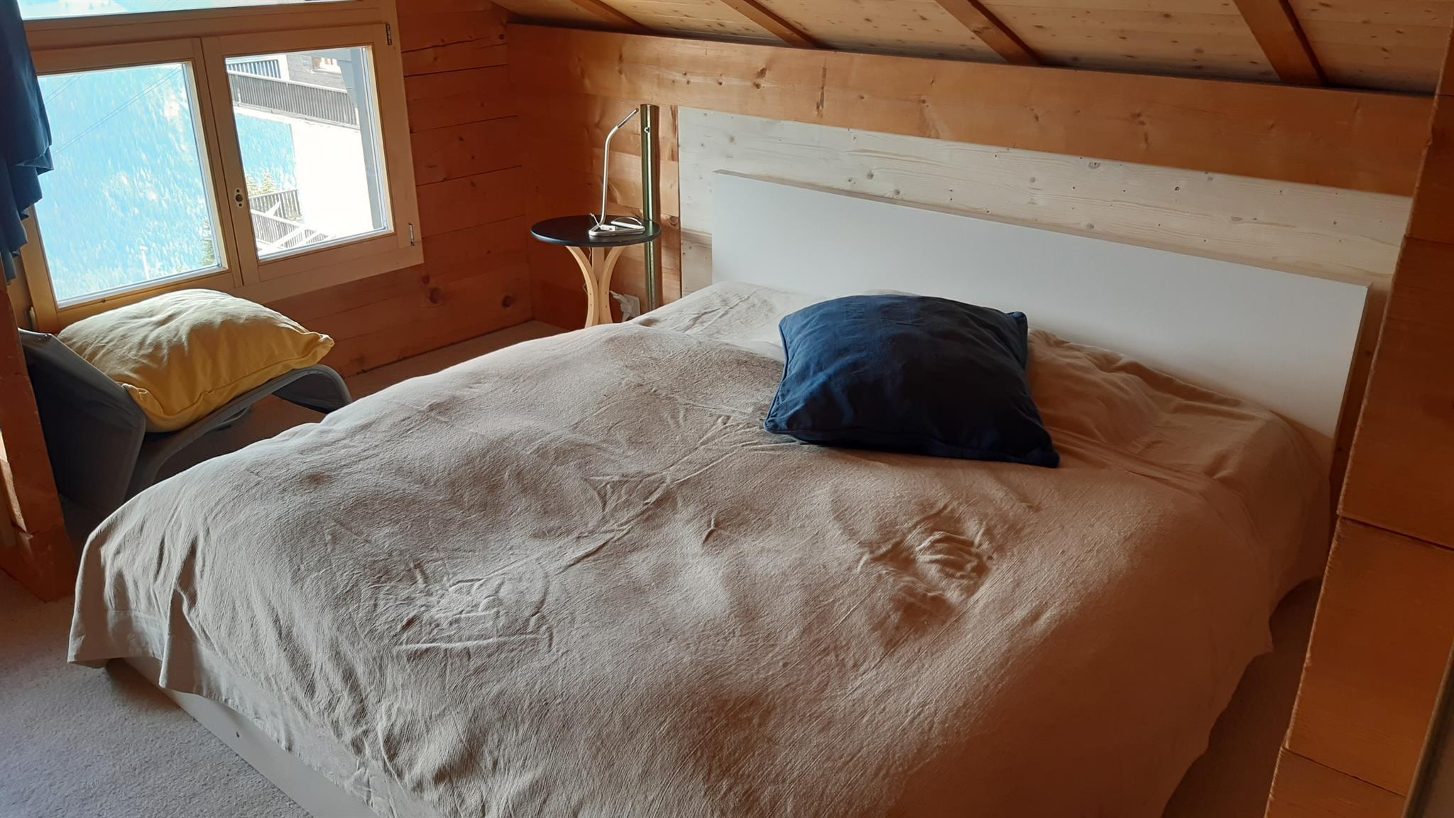 3. Dachzimmer Doppelbett je 90x200 3. Dachzimmer Doppelbett je 90x200