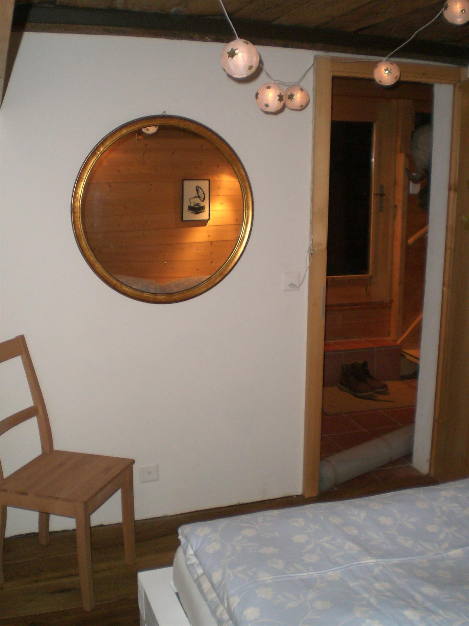 Blick zu Gang und EIngangstür Blick zu Gang und EIngangstür