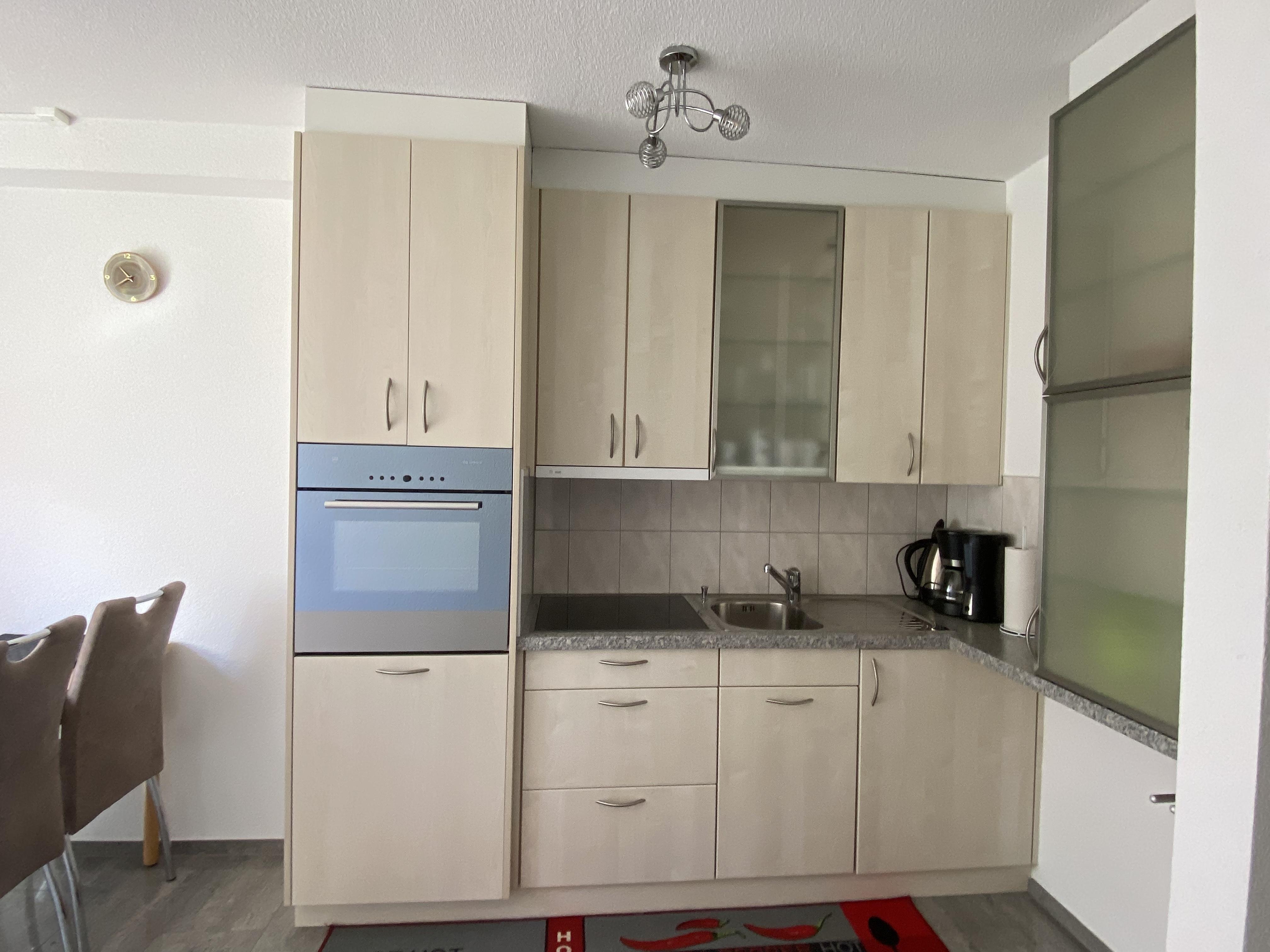 Küche mit Backofen Küche mit Backofen