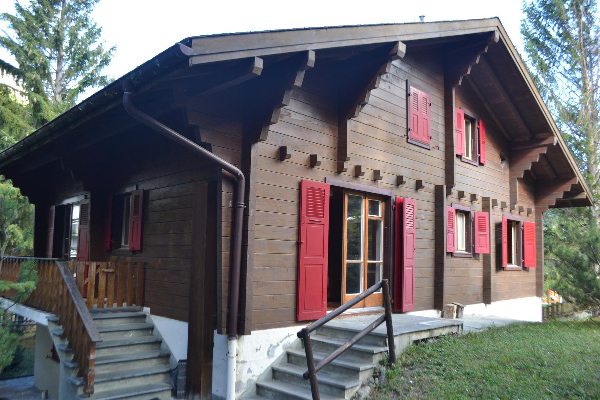 Outside Summer Back 2 Outside Summer Back 2