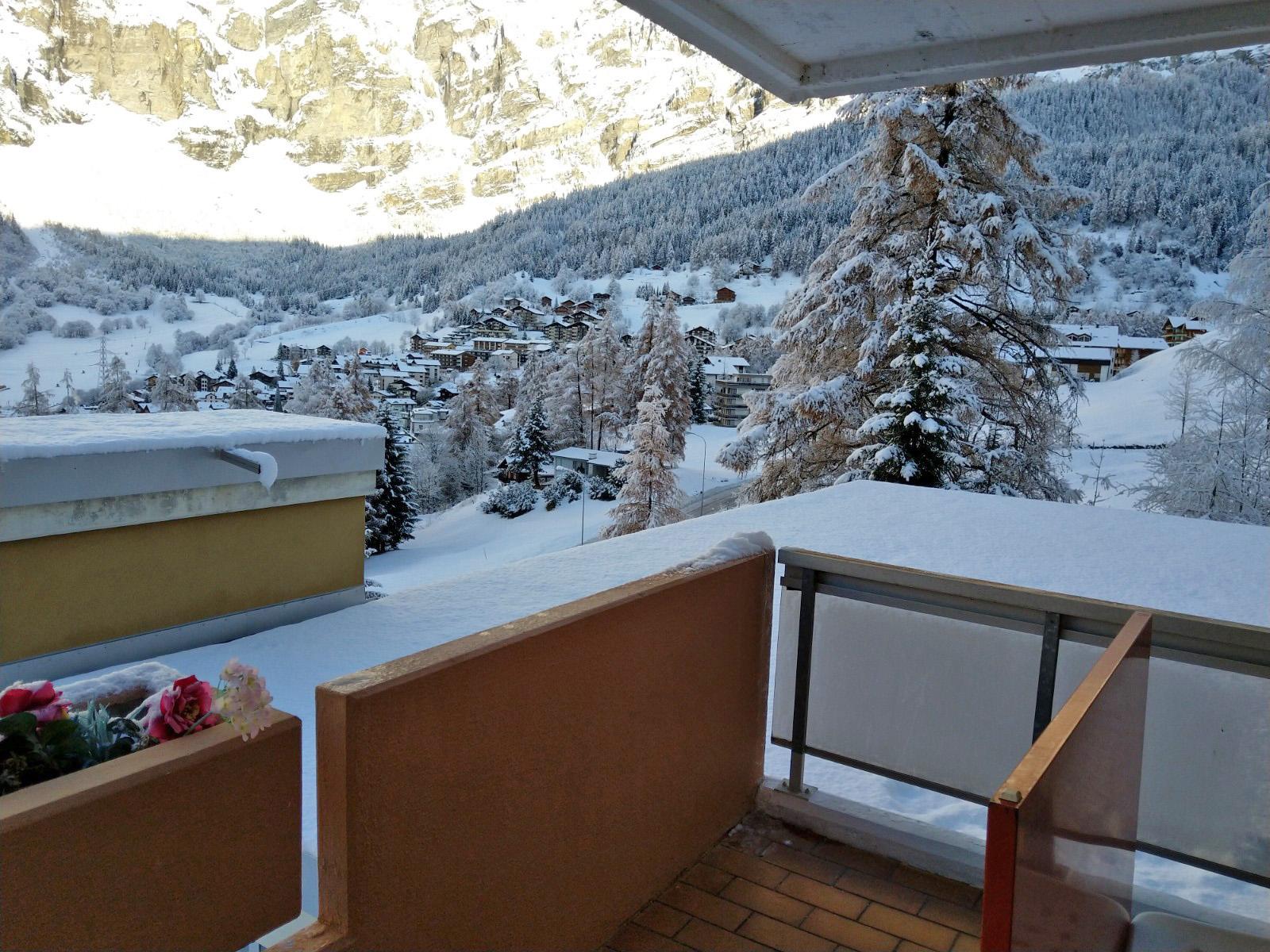 Lärchenwald 1808_balkon-aussicht_a Lärchenwald 1808_balkon-aussicht_a