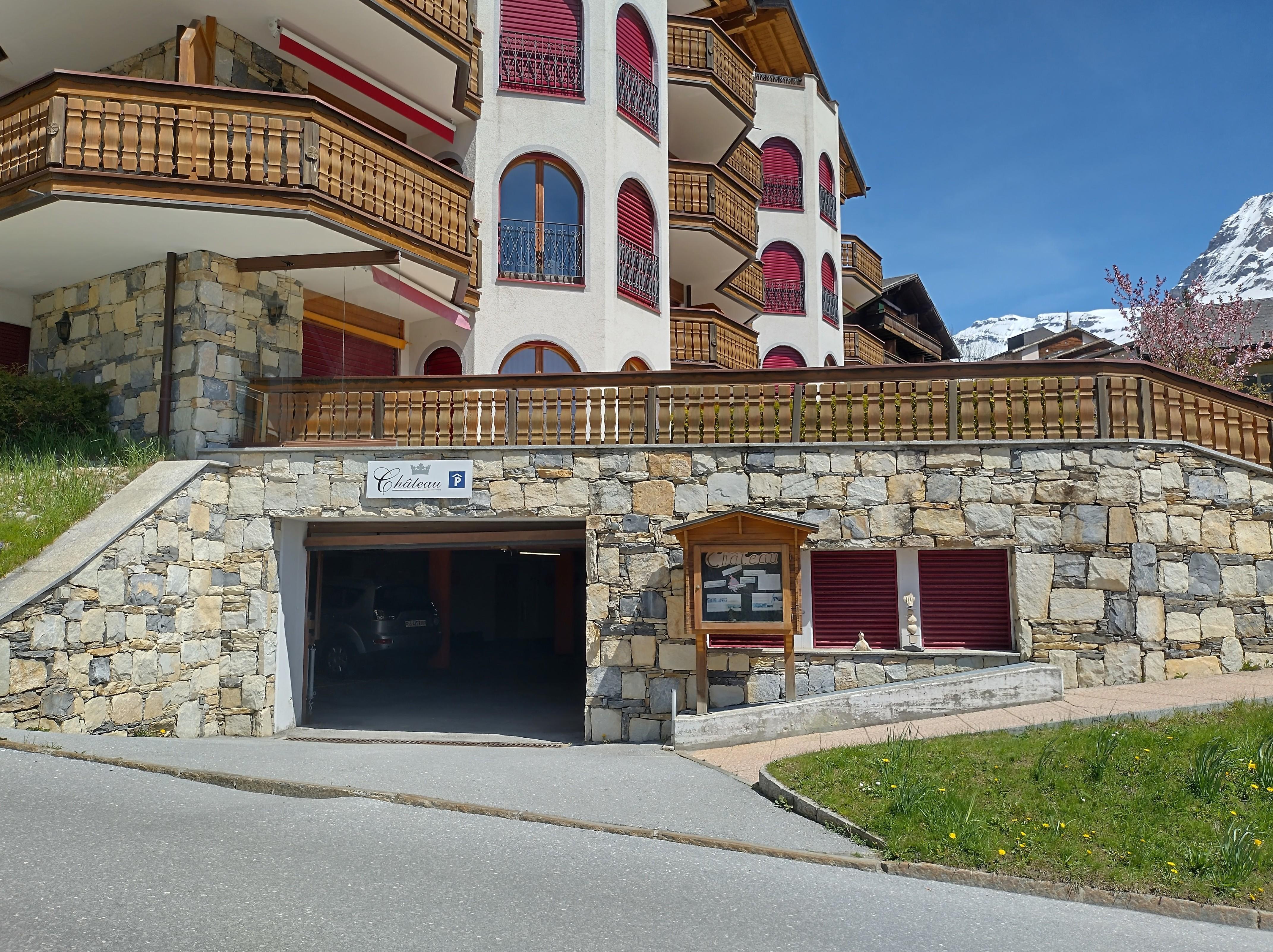 Château  (8) Château  (8)