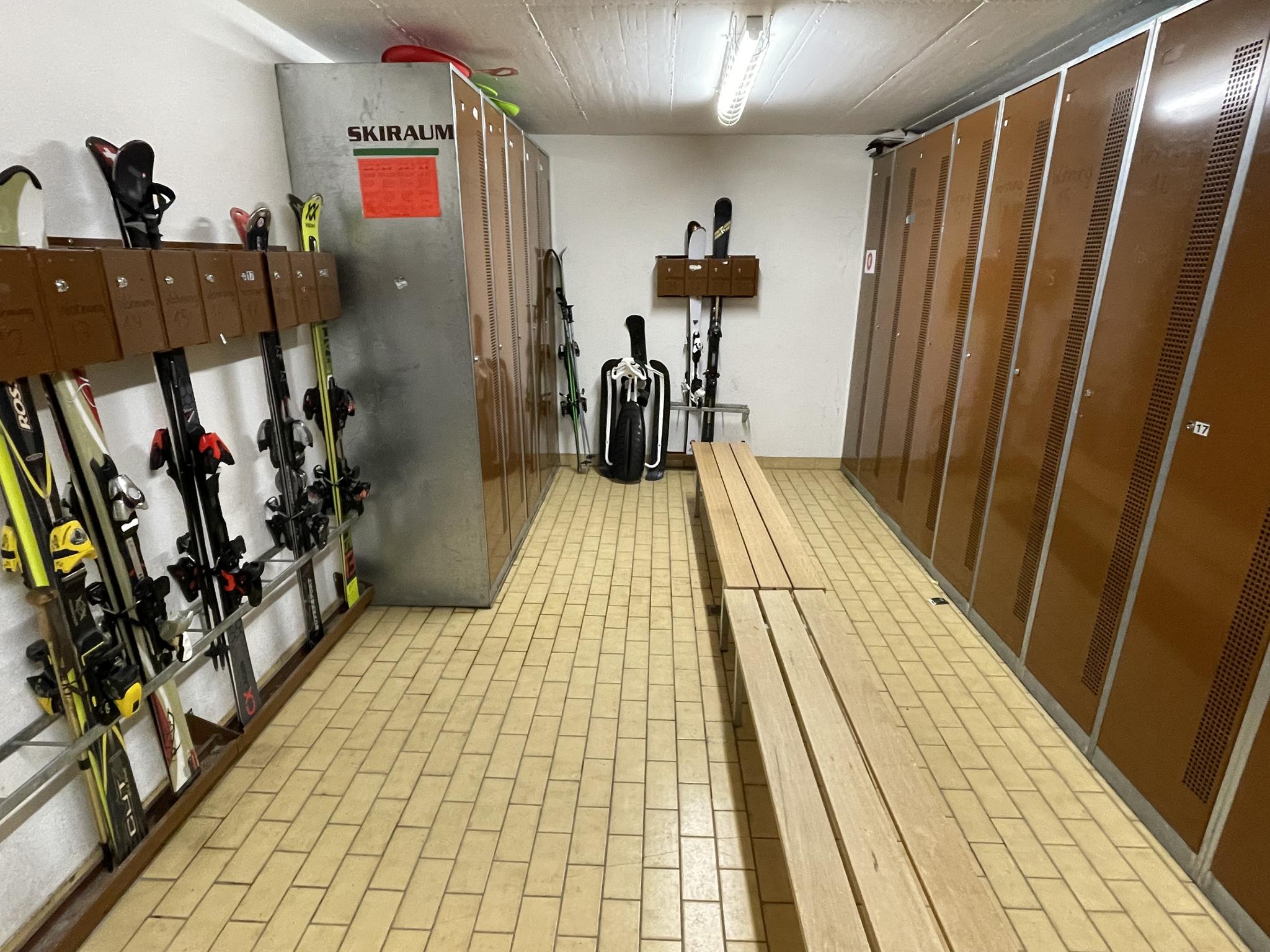 Ski_Einstellraum Ski_Einstellraum