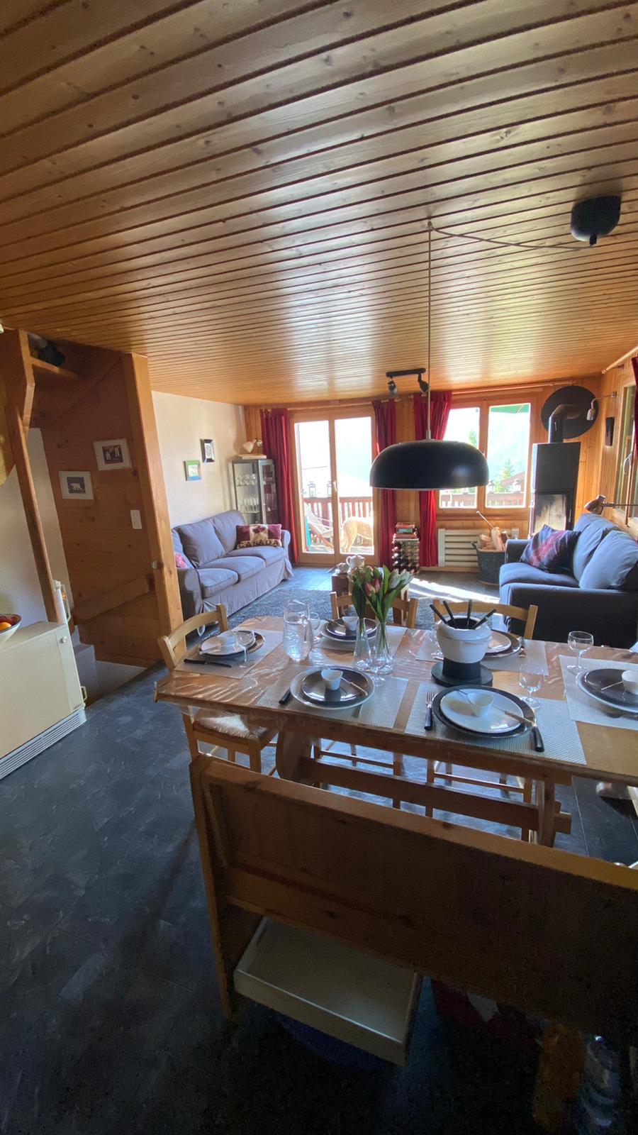 kamer met zithoek vanuit keuken kamer met zithoek vanuit keuken