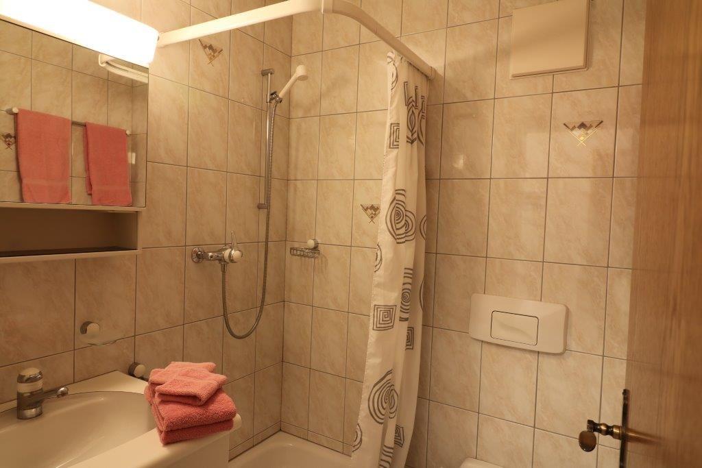 Adlerhorst 23_dusche-WC Adlerhorst 23_dusche-WC