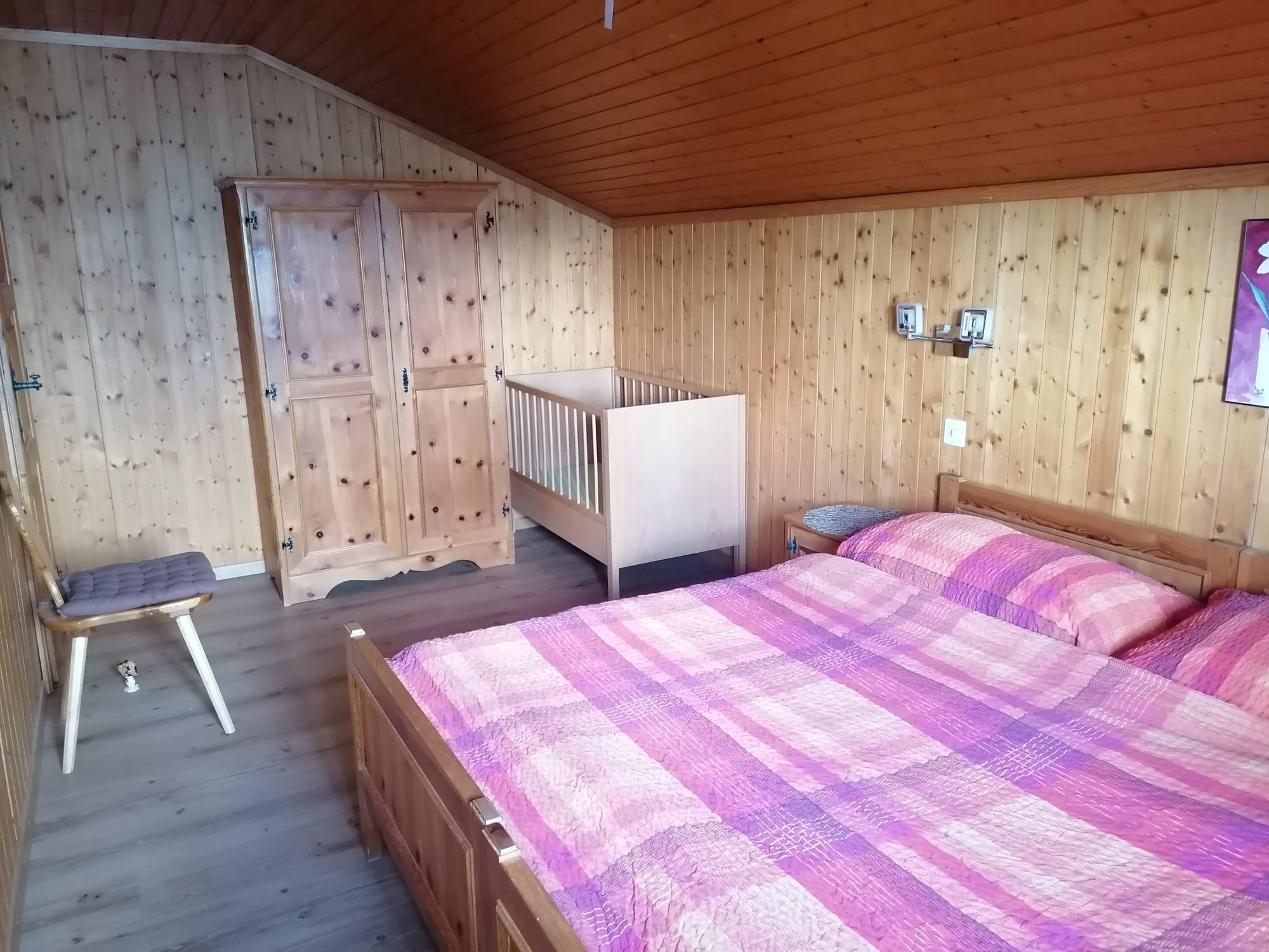 Kinderzimmer1_mit Kinderbett_20220529-WA0001 Kinderzimmer1_mit Kinderbett_20220529-WA0001