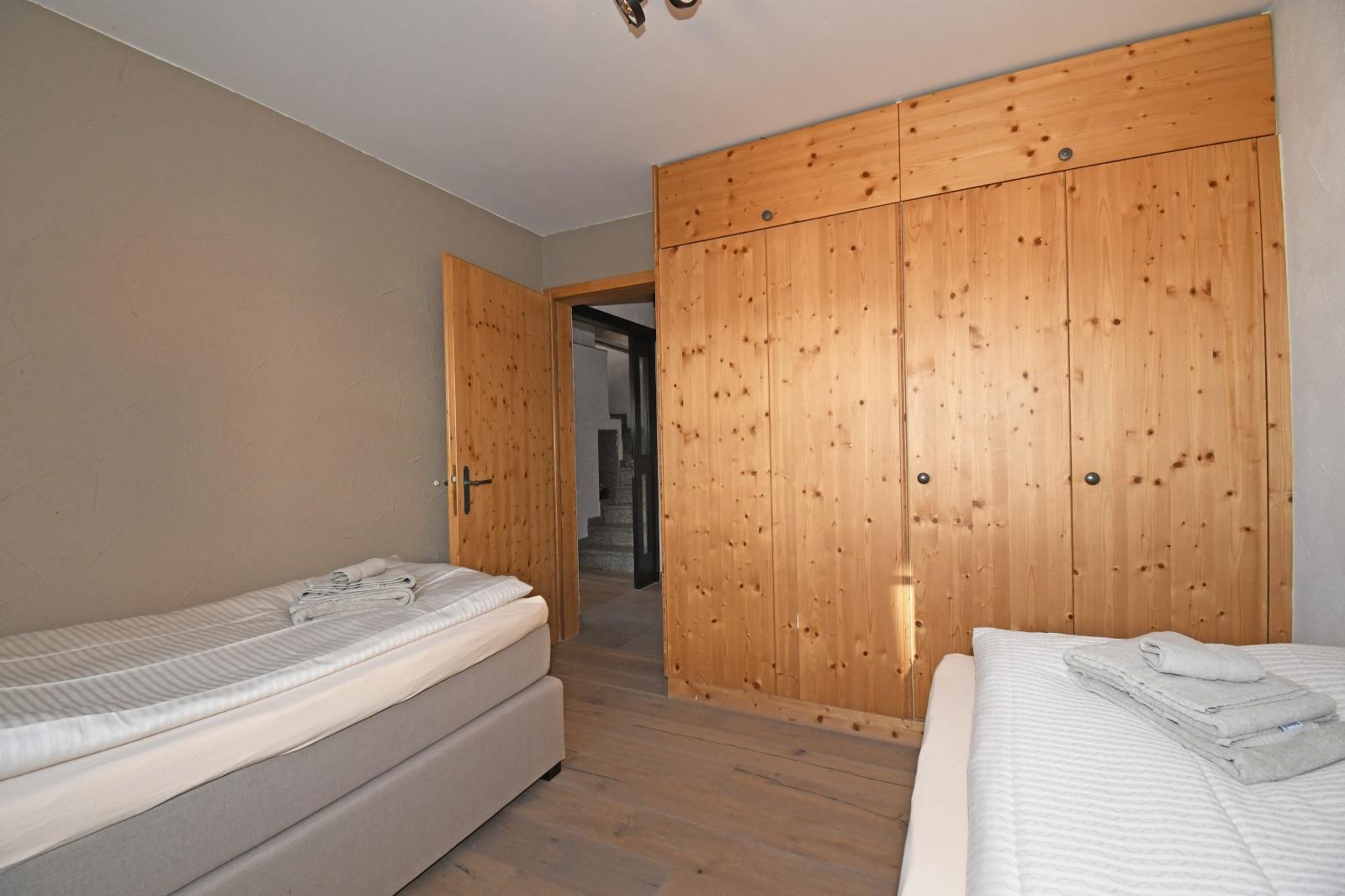 Wilhelm Tell OG Ost- 3. Schlafzimmer (1. Stk.) Wilhelm Tell OG Ost- 3. Schlafzimmer (1. Stk.)