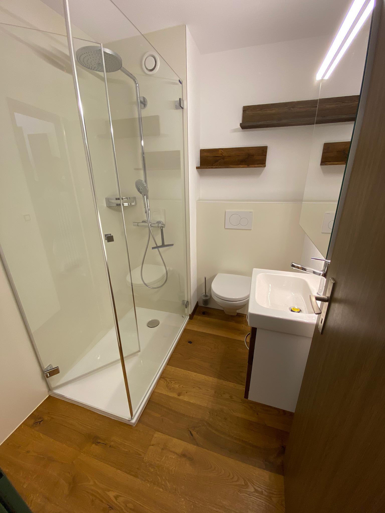 WC mit Dusche WC mit Dusche