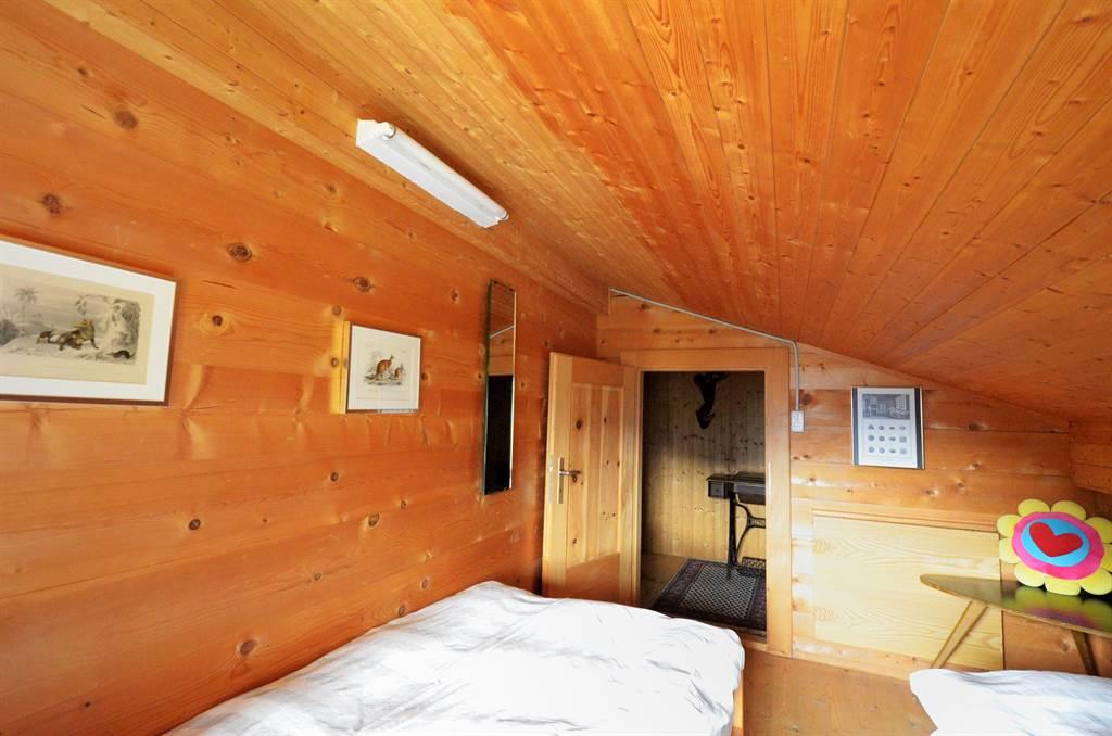 Schlafzimmer (oben) Schlafzimmer (oben)