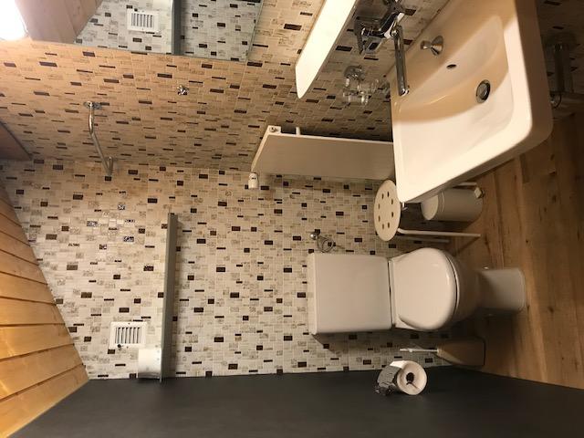 Holiday105_dusche-WC_b Holiday105_dusche-WC_b