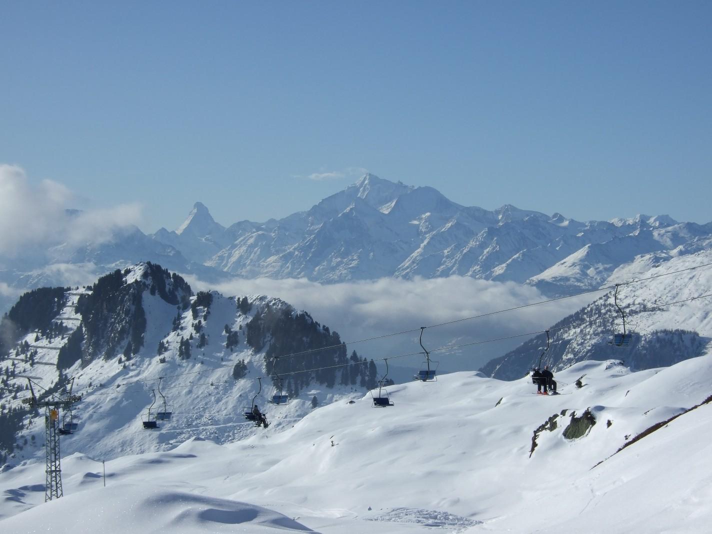 Hohfluh mit Sicht aufs Matterhorn Hohfluh mit Sicht aufs Matterhorn