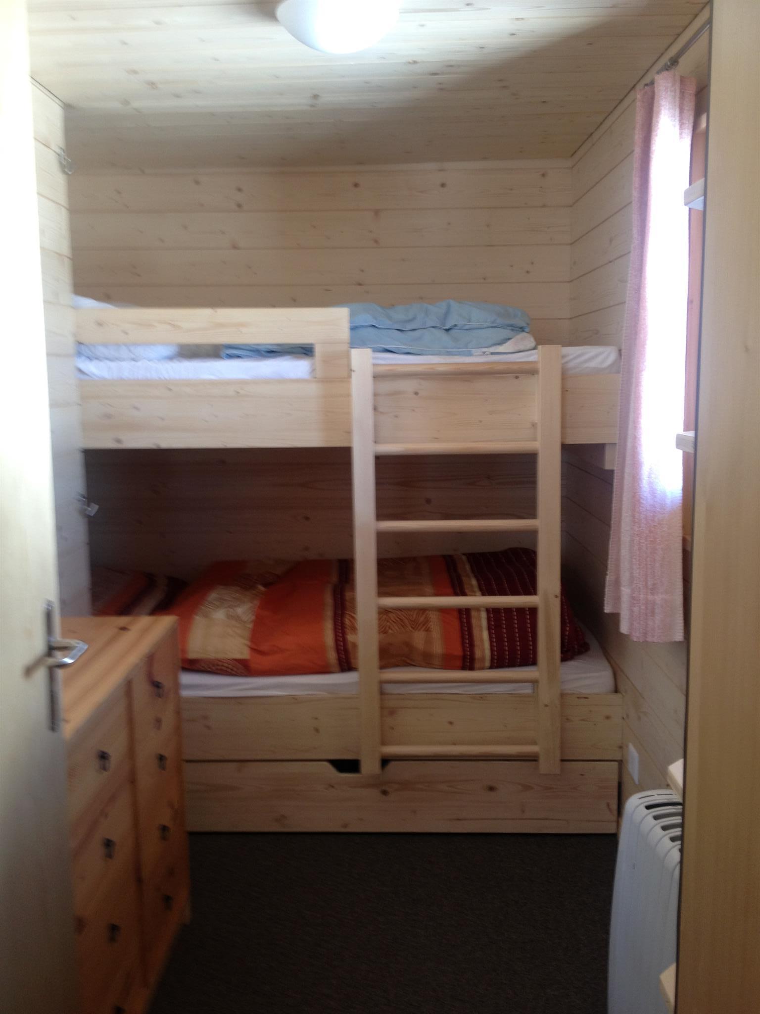 04B97D20-A905-4803-8F43-833D15E305E8 04B97D20-A905-4803-8F43-833D15E305E8