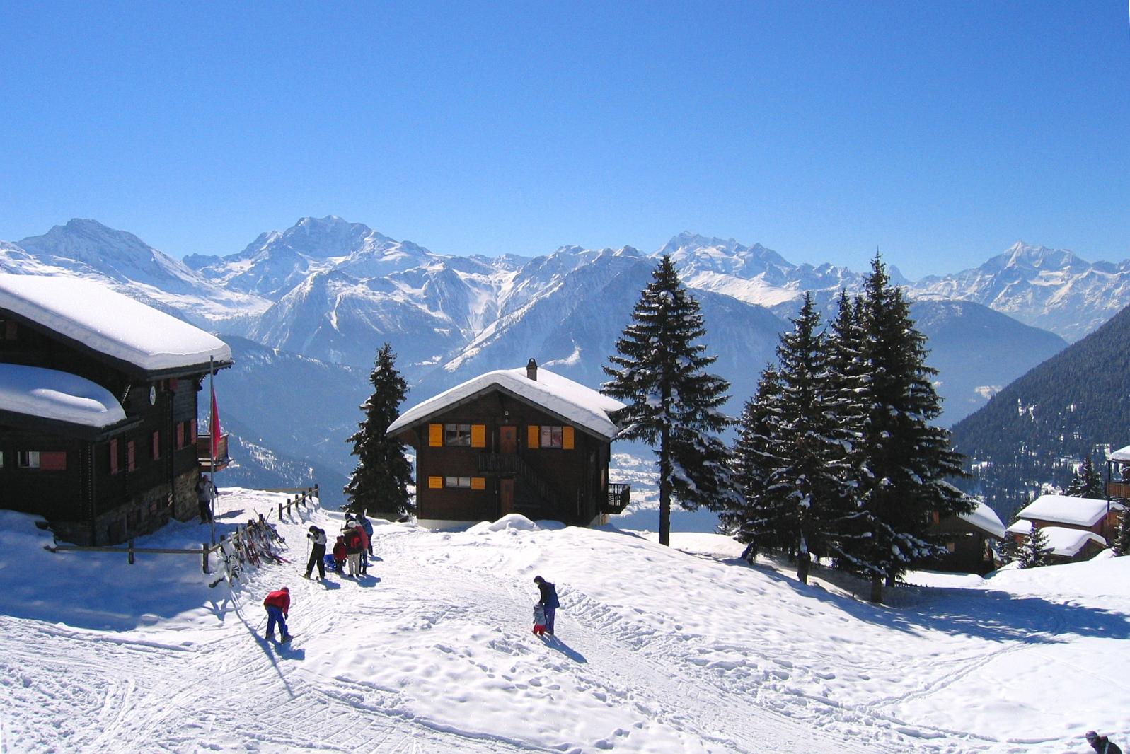Wilhelm Tell OG Ost - Ausblick Südbalkon Wilhelm Tell OG Ost - Ausblick Südbalkon