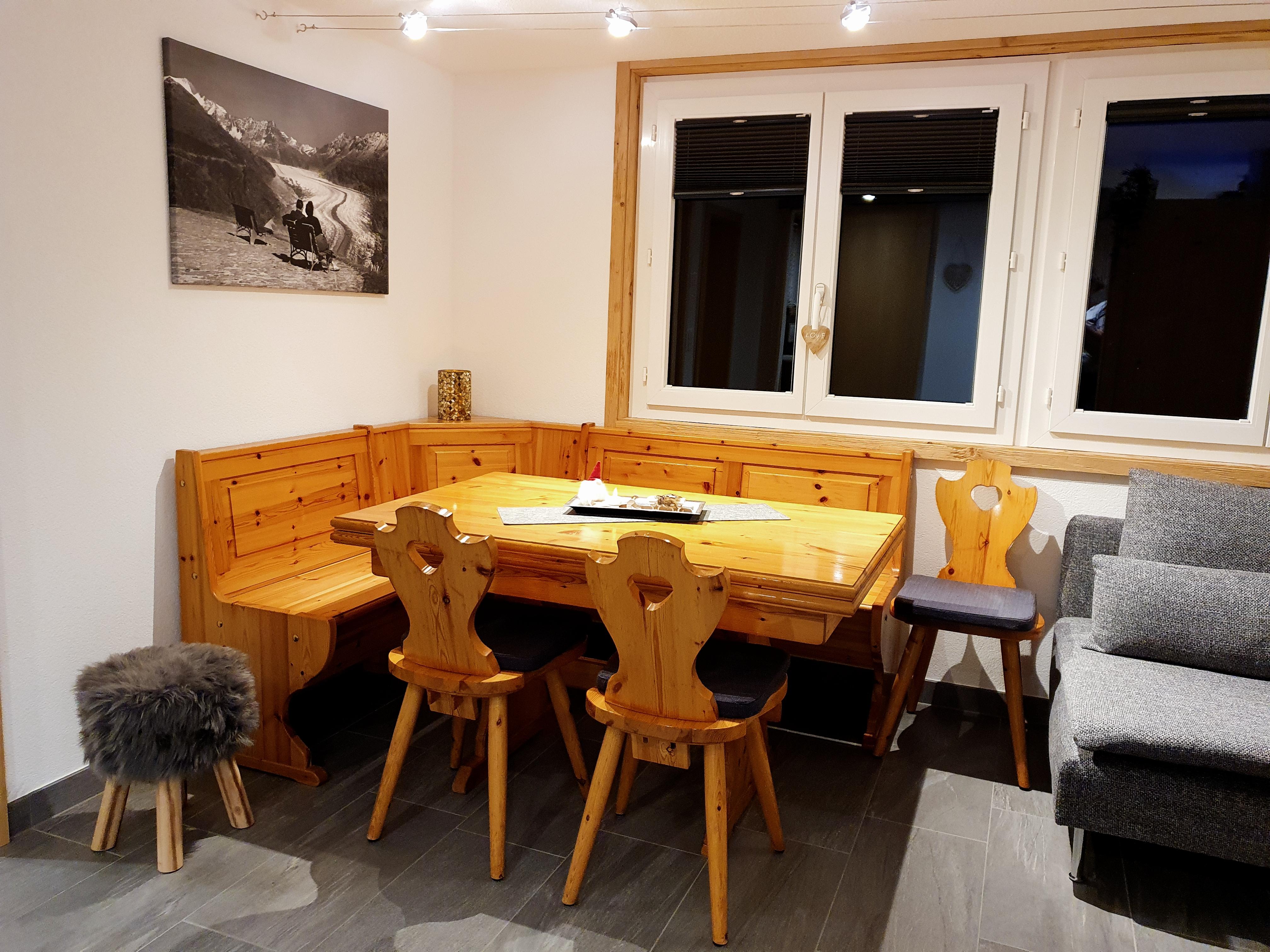 Esstisch mit Eckbank Esstisch mit Eckbank