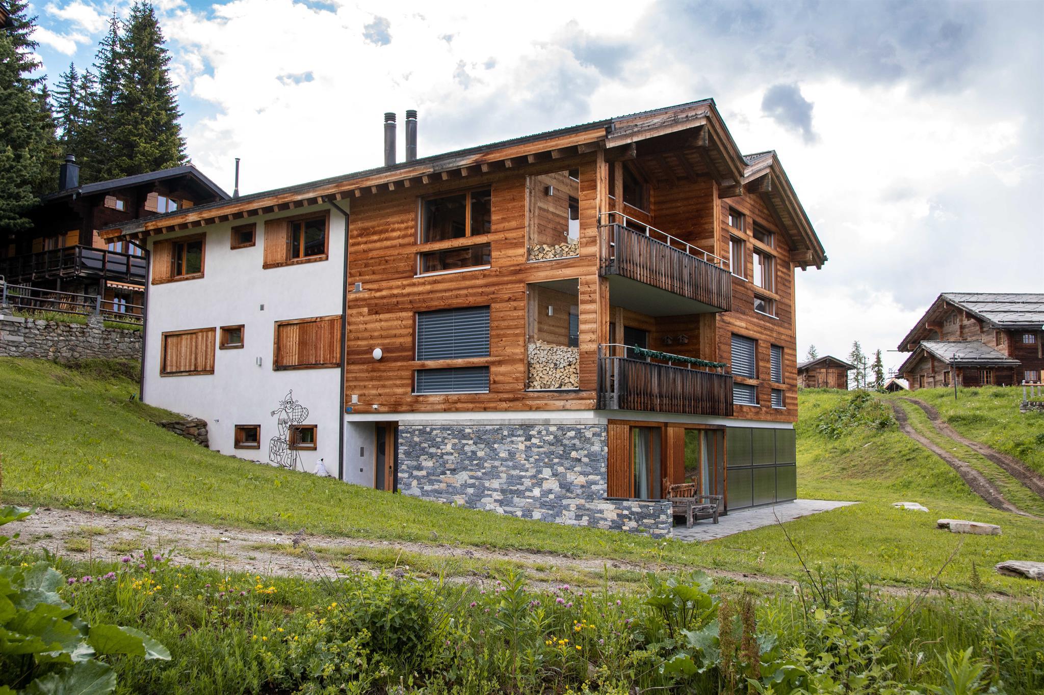 Anna Isabelle Riederalp, Sommeransicht Anna Isabelle Riederalp, Sommeransicht