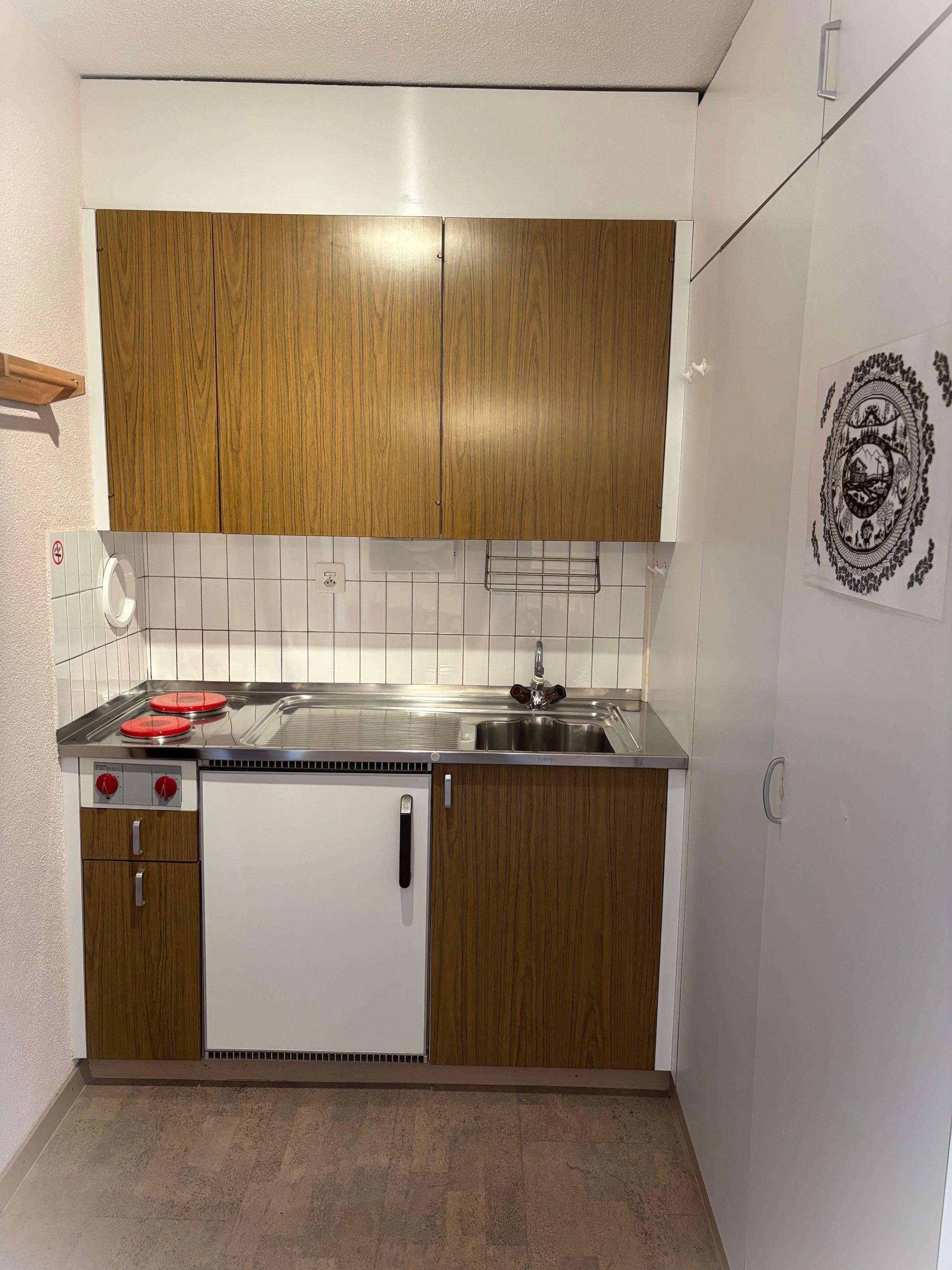 Siesta_12+13_Leukerbad_Kueche Siesta_12+13_Leukerbad_Kueche