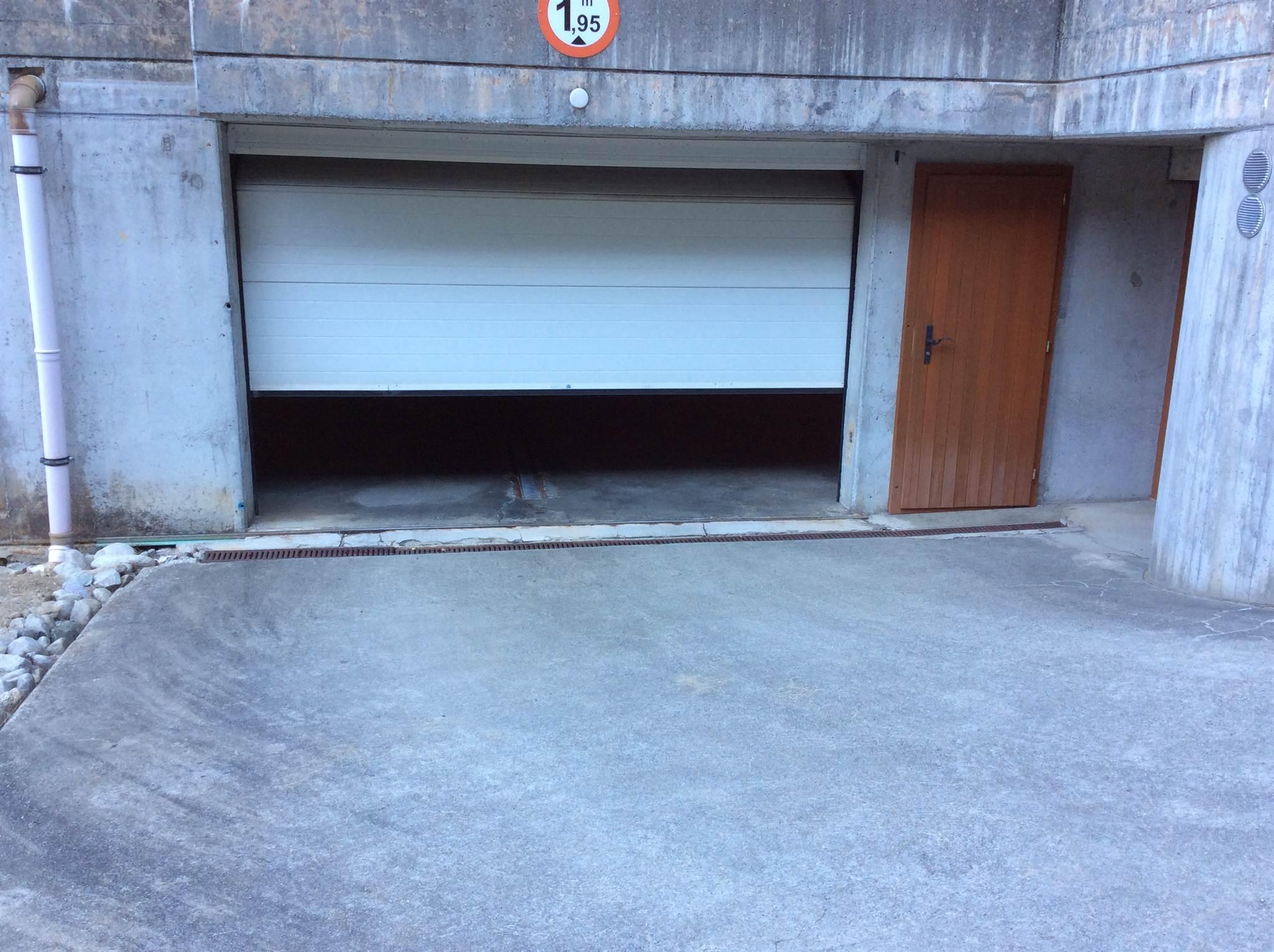 Nadja 10_garagentor Nadja 10_garagentor