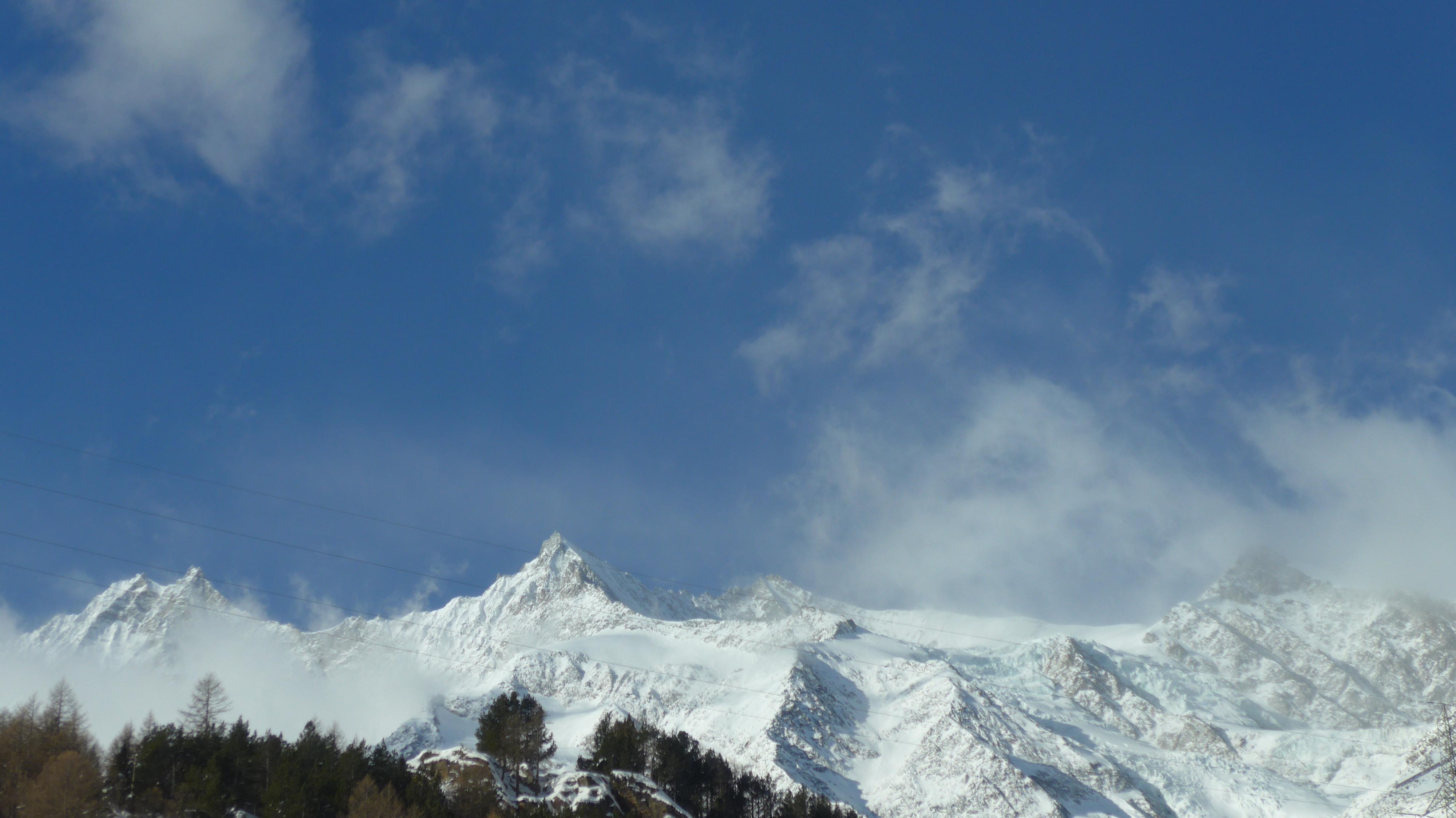 Aussicht Richtung Mischabelkette von Zimmer Westen Aussicht Richtung Mischabelkette von Zimmer Westen