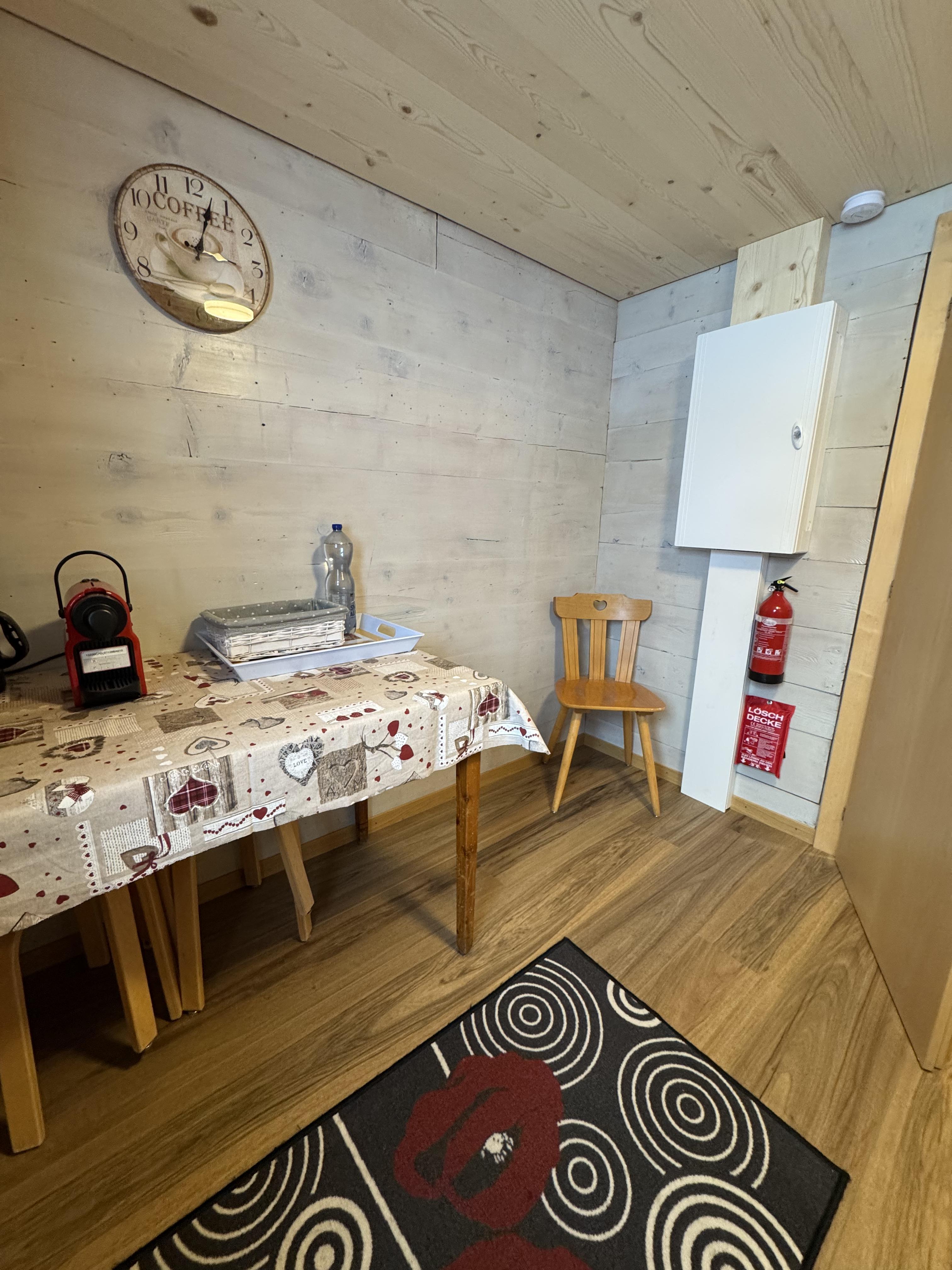 IMG_1521.heic IMG_1521.heic