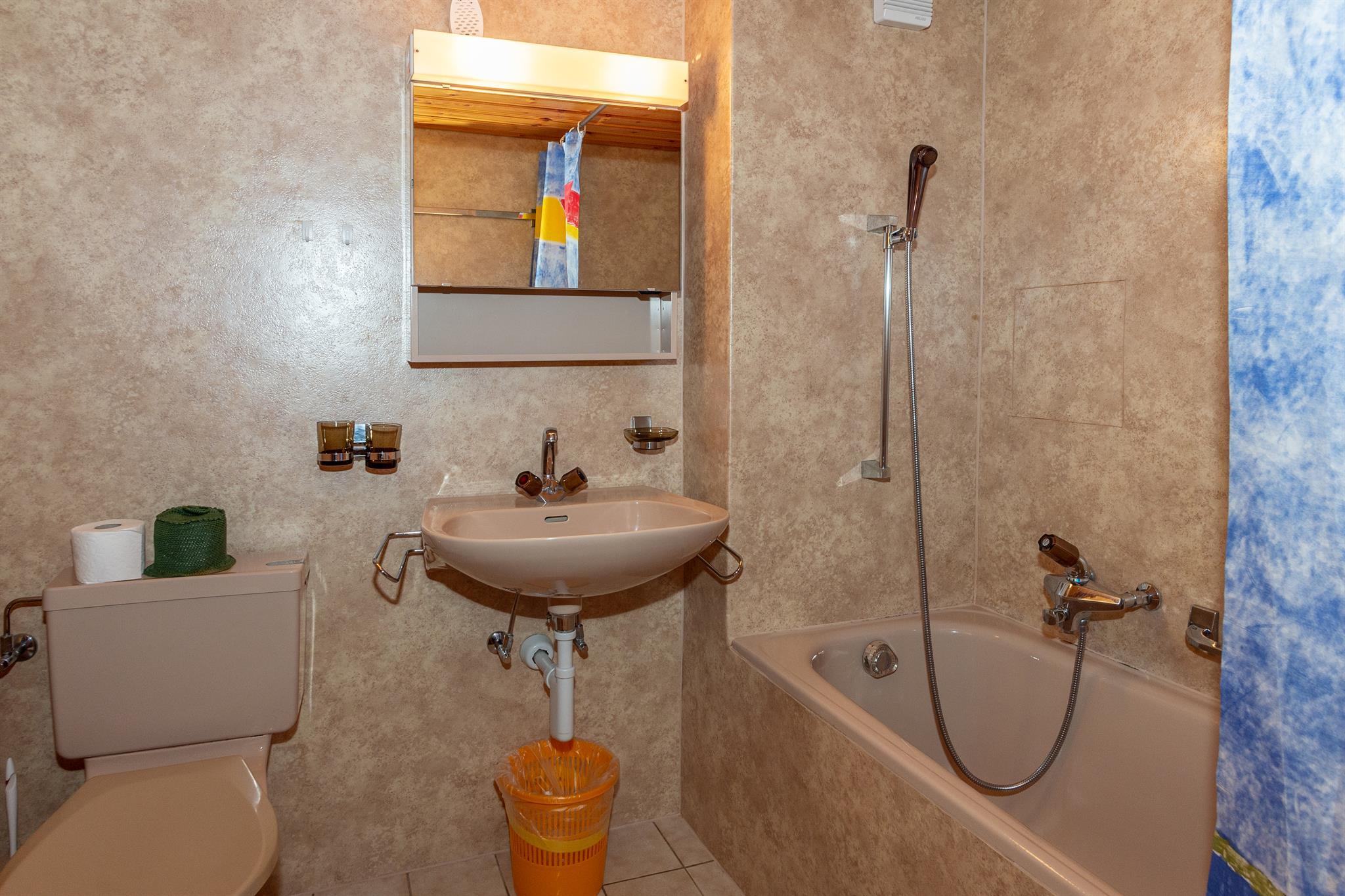 Badezimmer Hubertus 2 _01 Badezimmer Hubertus 2 _01