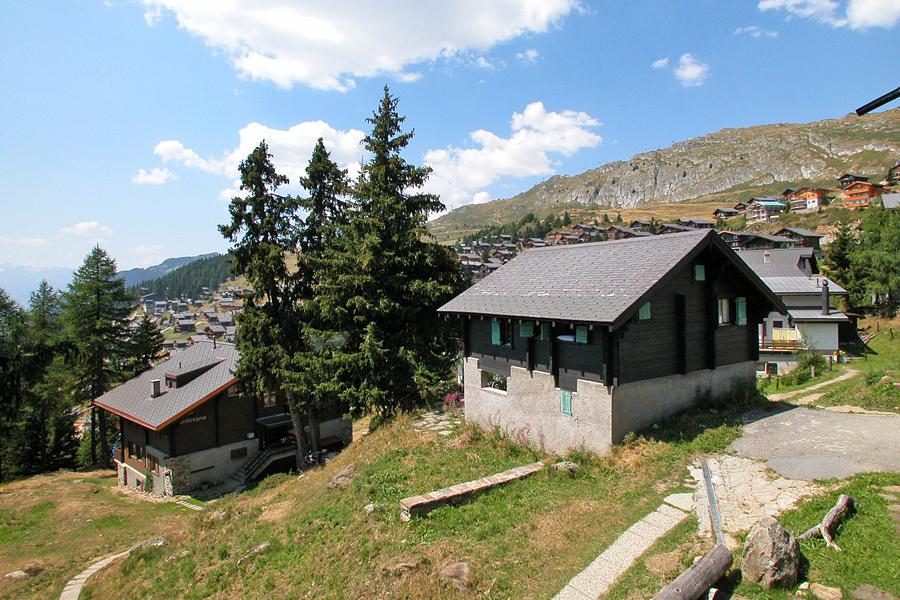 Chalet Trollius 1. Stk. Ost - Ausblick Südbalkon Chalet Trollius 1. Stk. Ost - Ausblick Südbalkon