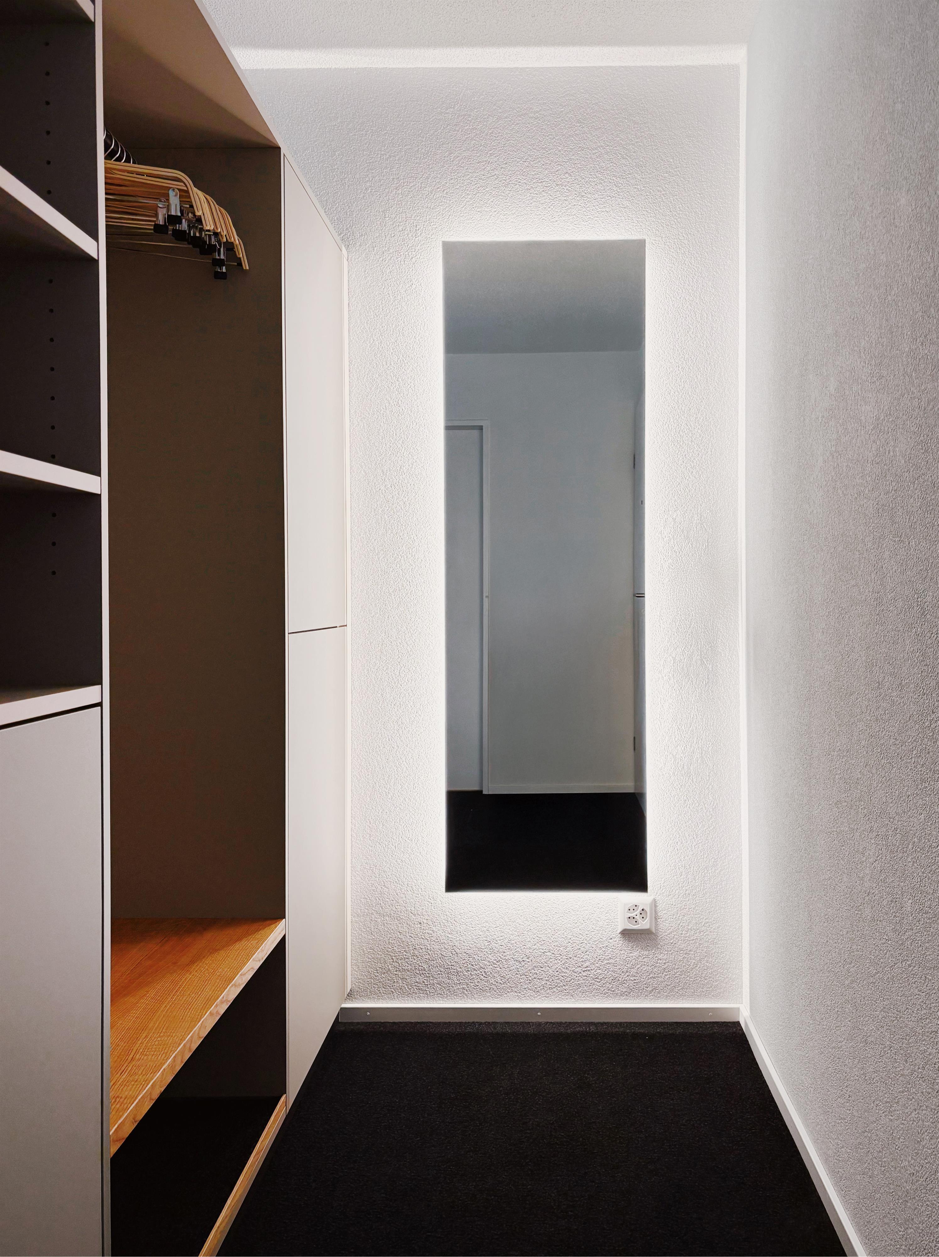 Valère C 244_garderobe Valère C 244_garderobe