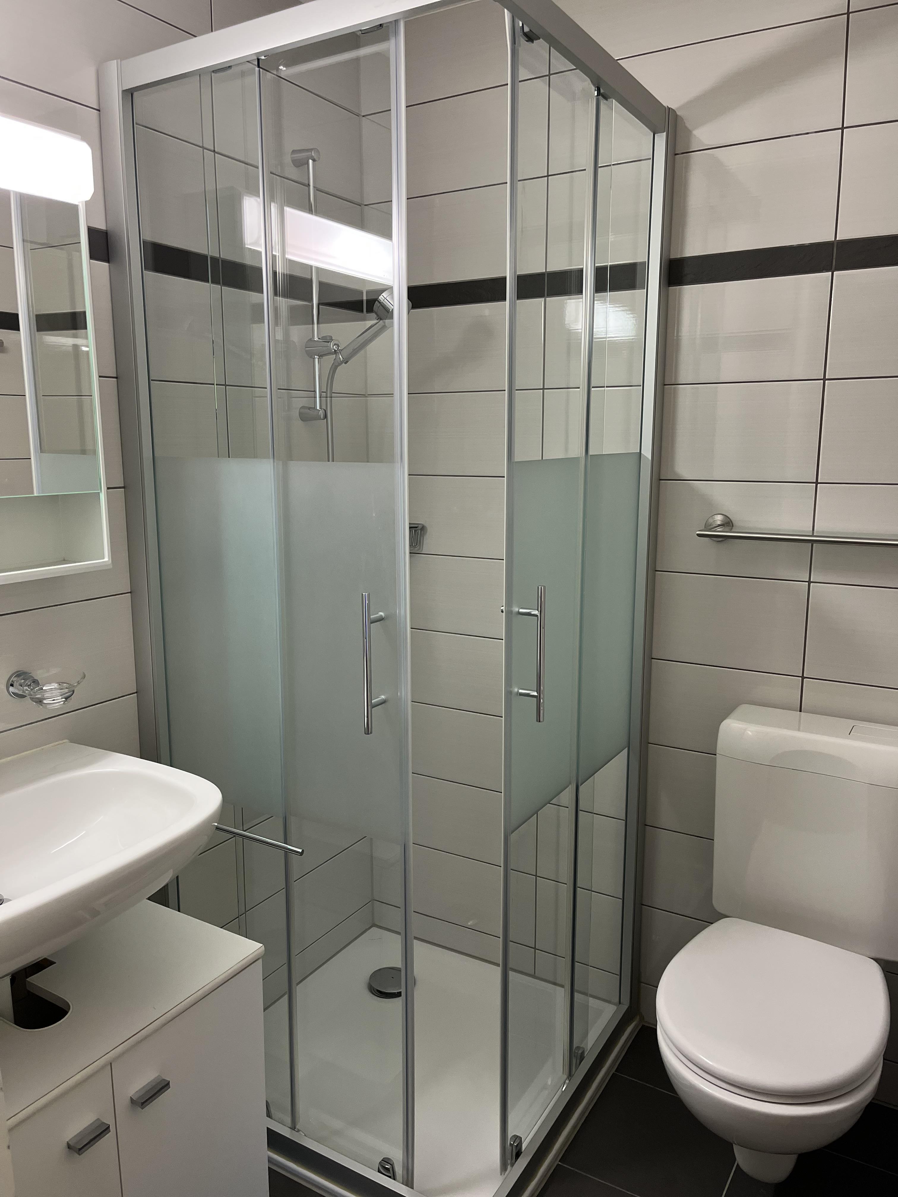 Majesta 107_dusche-wc Majesta 107_dusche-wc