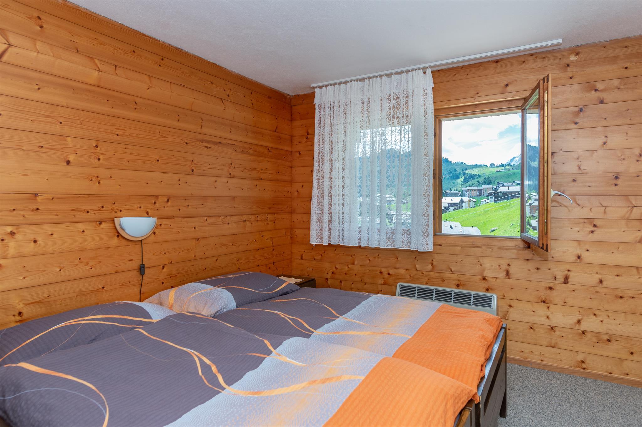 Schlafzimmer_Hubertus 1 _02. Schlafzimmer_Hubertus 1 _02.