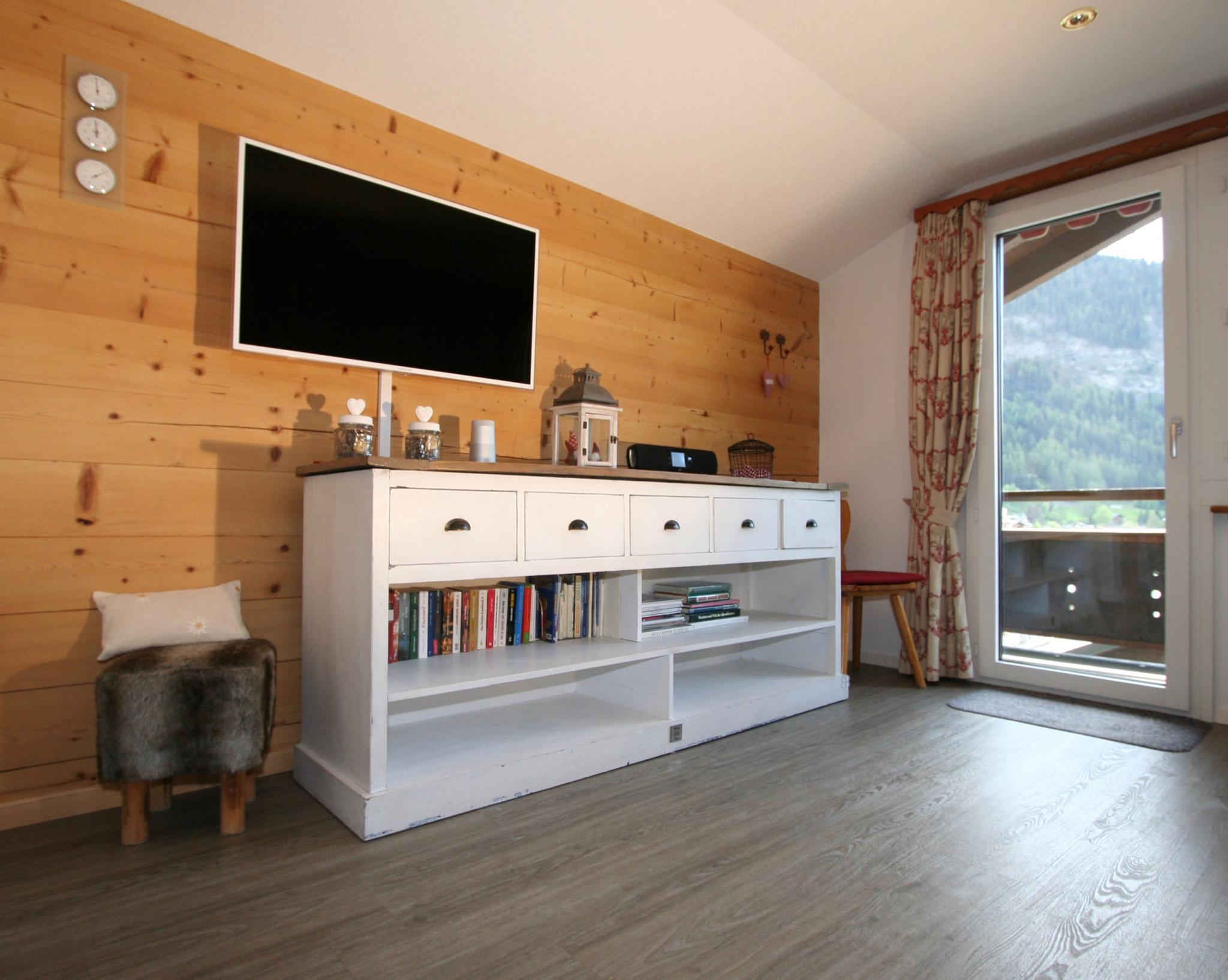 Chalet Gassenboden Wohnung 37 Sideboard Chalet Gassenboden Wohnung 37 Sideboard