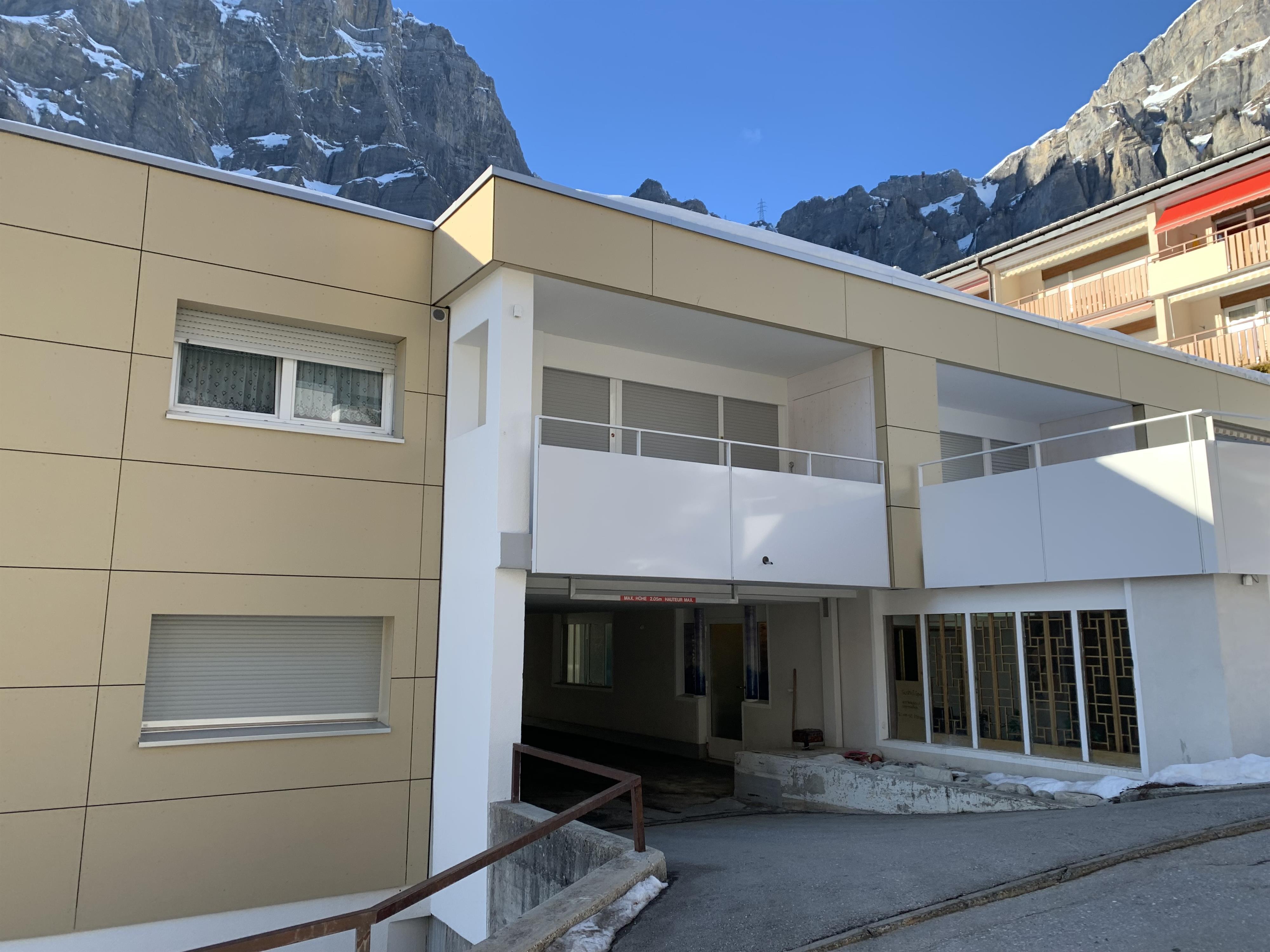 Salute_Eingang Salute_Eingang