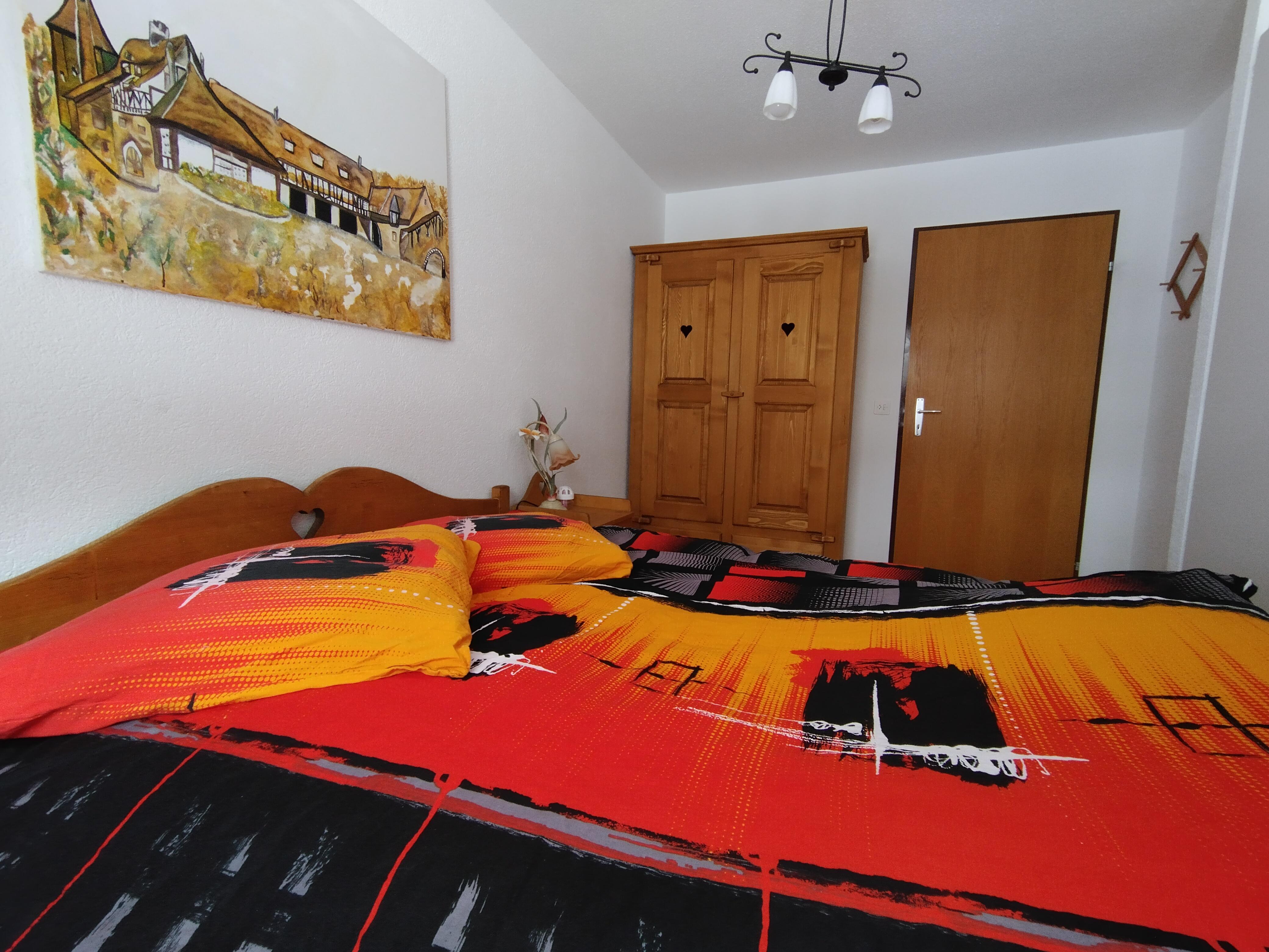 Lärchenwald 1708_schlafen_1b Lärchenwald 1708_schlafen_1b