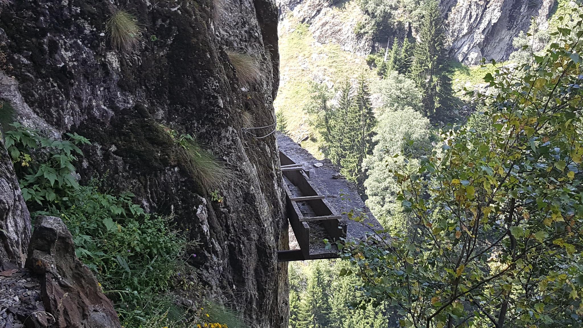 Überreste von den Suonen Riederahorn Überreste von den Suonen Riederahorn