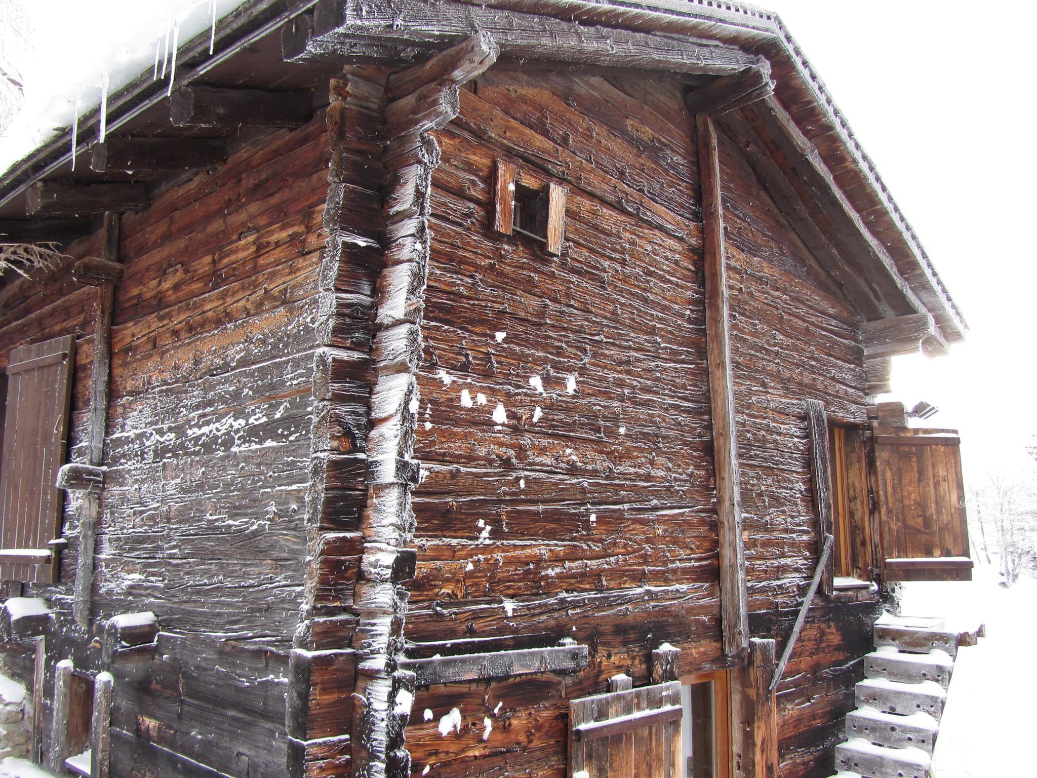 Stall im Schneereiben Stall im Schneereiben