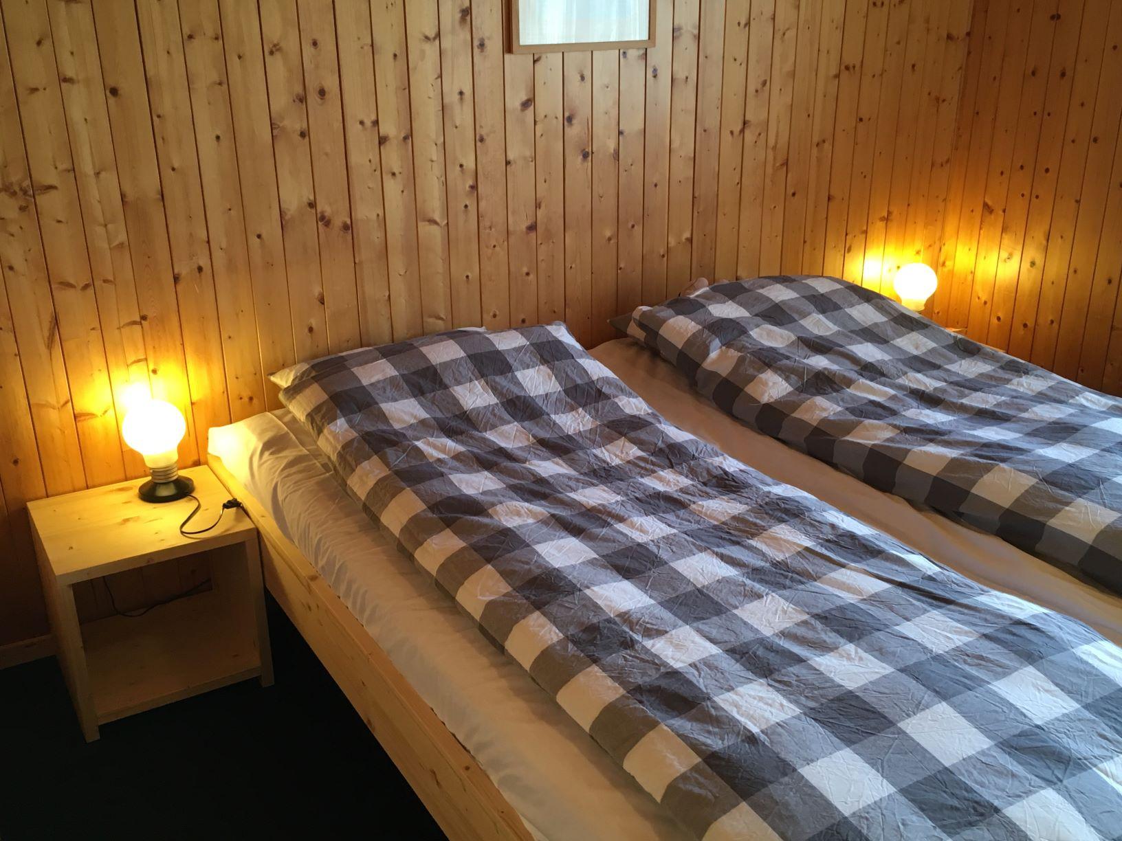 Schlafzimmer mit Doppelbett Schlafzimmer mit Doppelbett