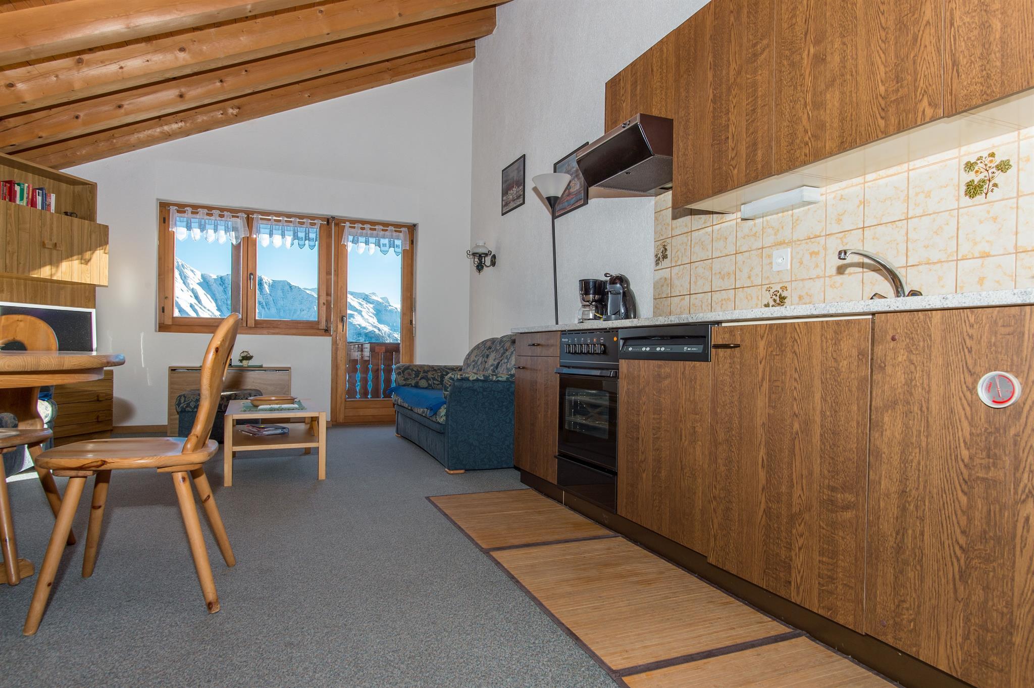 Wohnraum_5 mit Küche Wohnraum_5 mit Küche