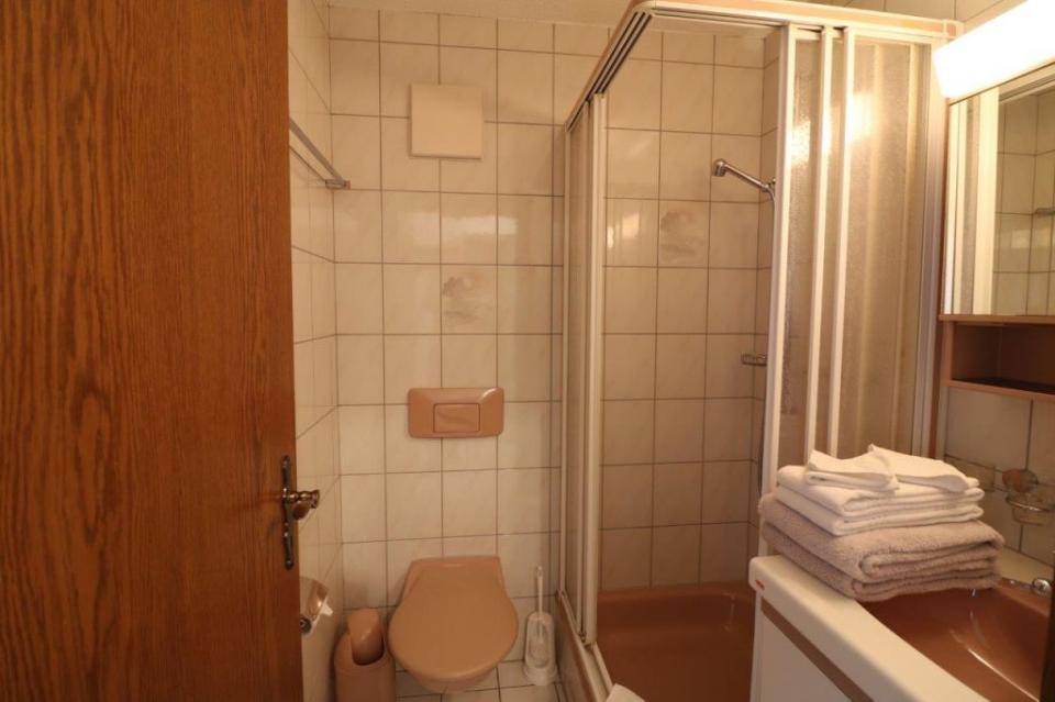 Adlerhorst 22_dusche-WC Adlerhorst 22_dusche-WC