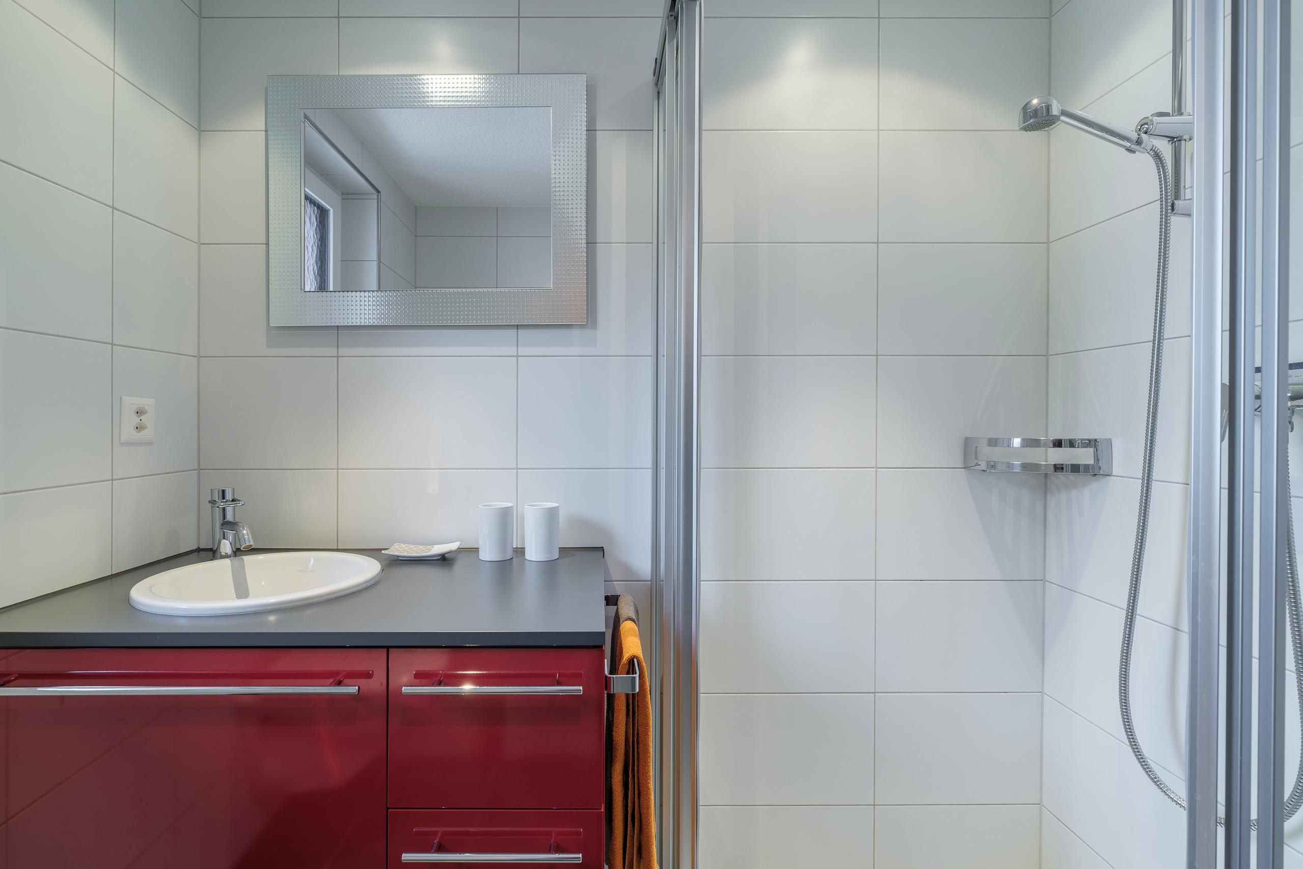 Alpen 8_dusche-WC_b Alpen 8_dusche-WC_b