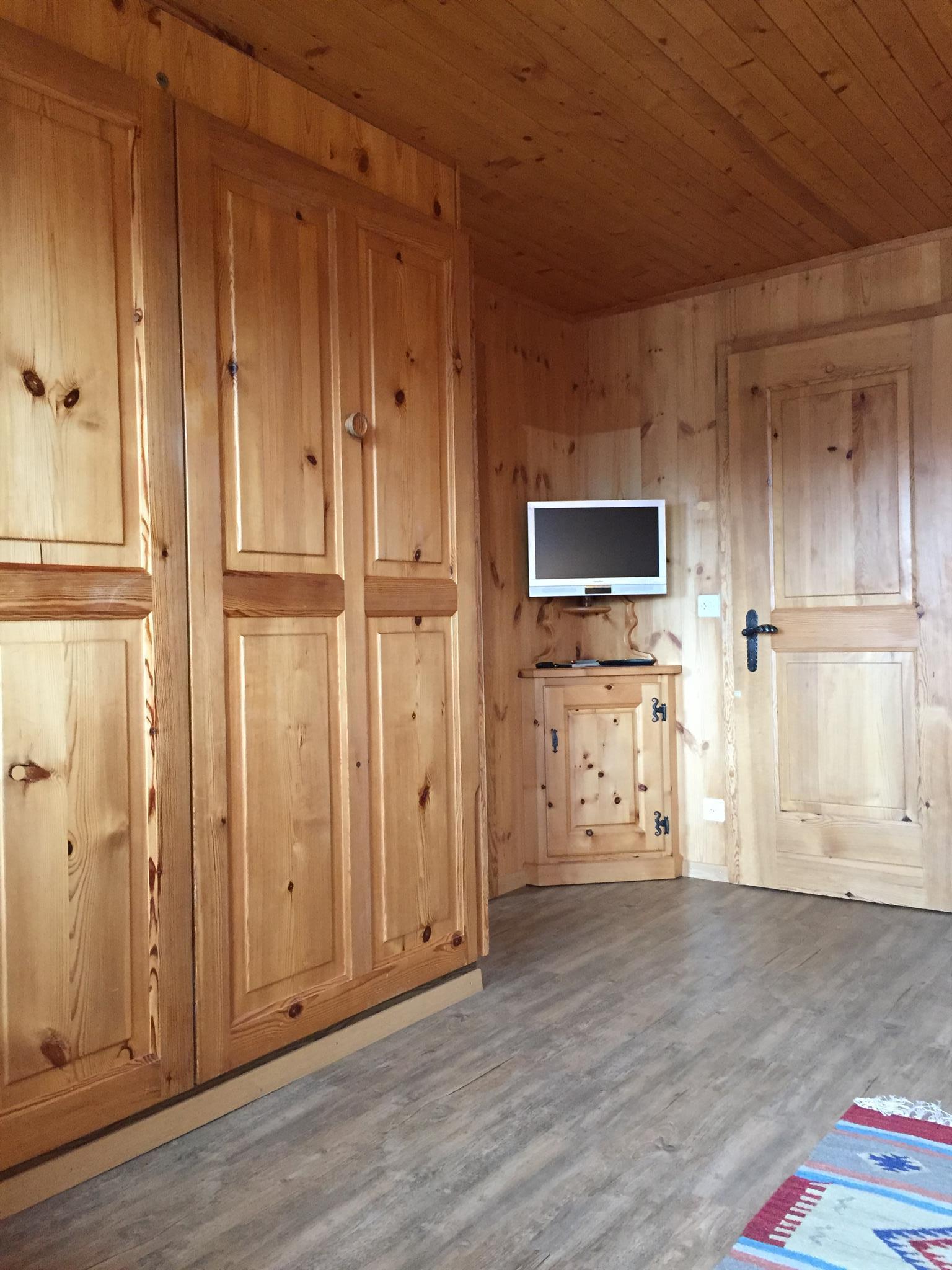 Wohnzimmer (4) Wohnzimmer (4)