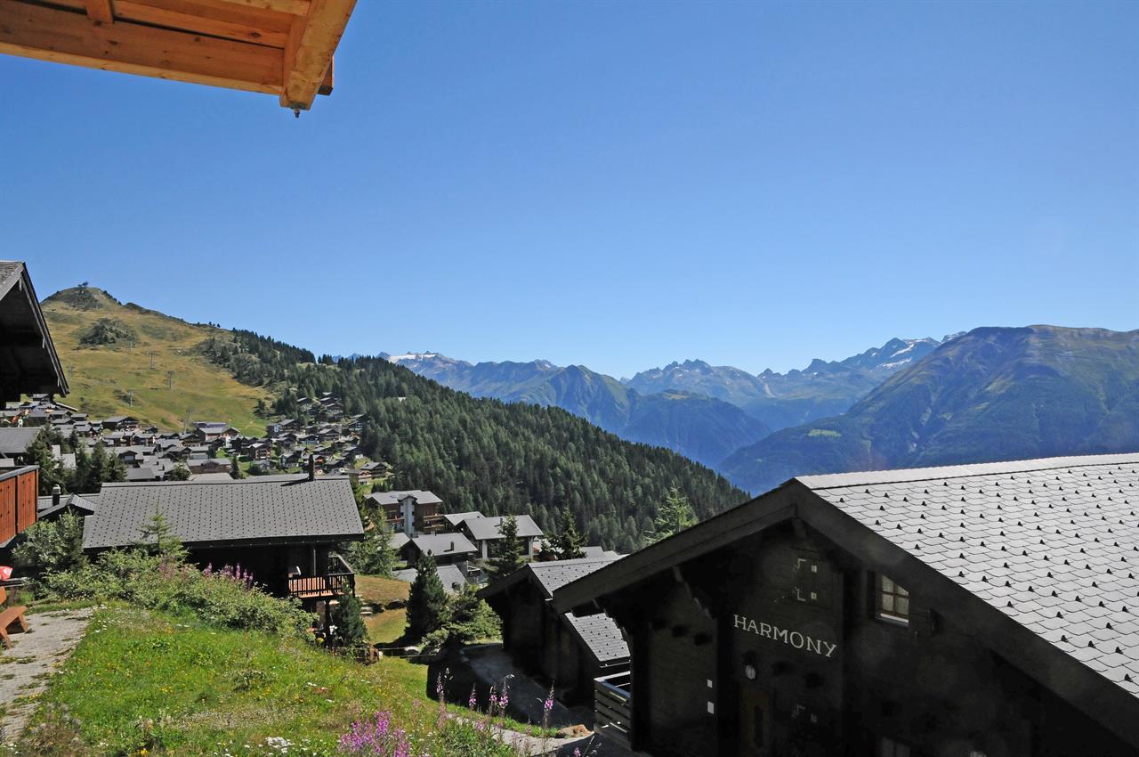 Ferienwohnung Hohfluh Ausblick Südbalkon Ferienwohnung Hohfluh Ausblick Südbalkon