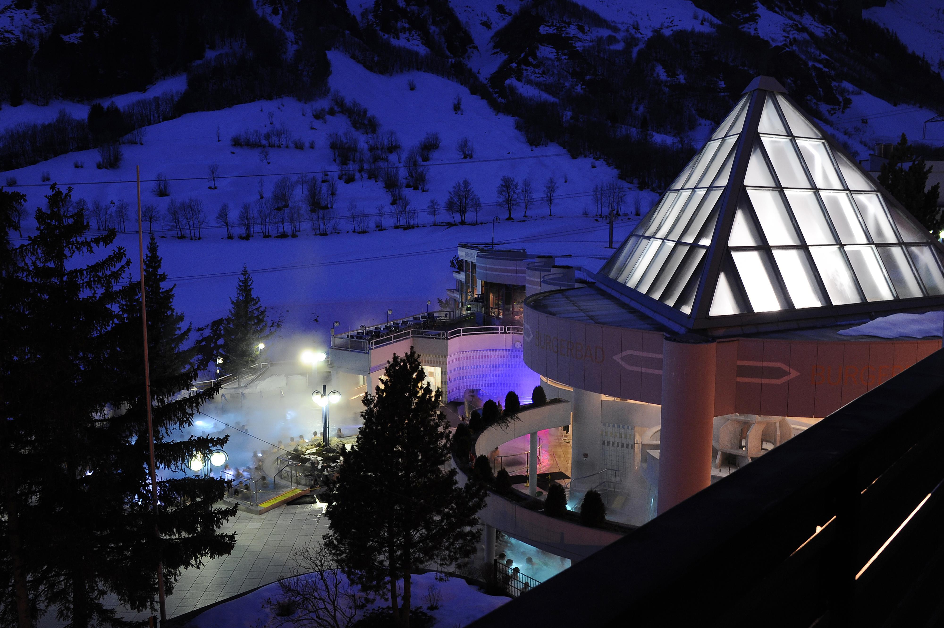 Matterhof_ausblick_lb-therme_nacht Matterhof_ausblick_lb-therme_nacht