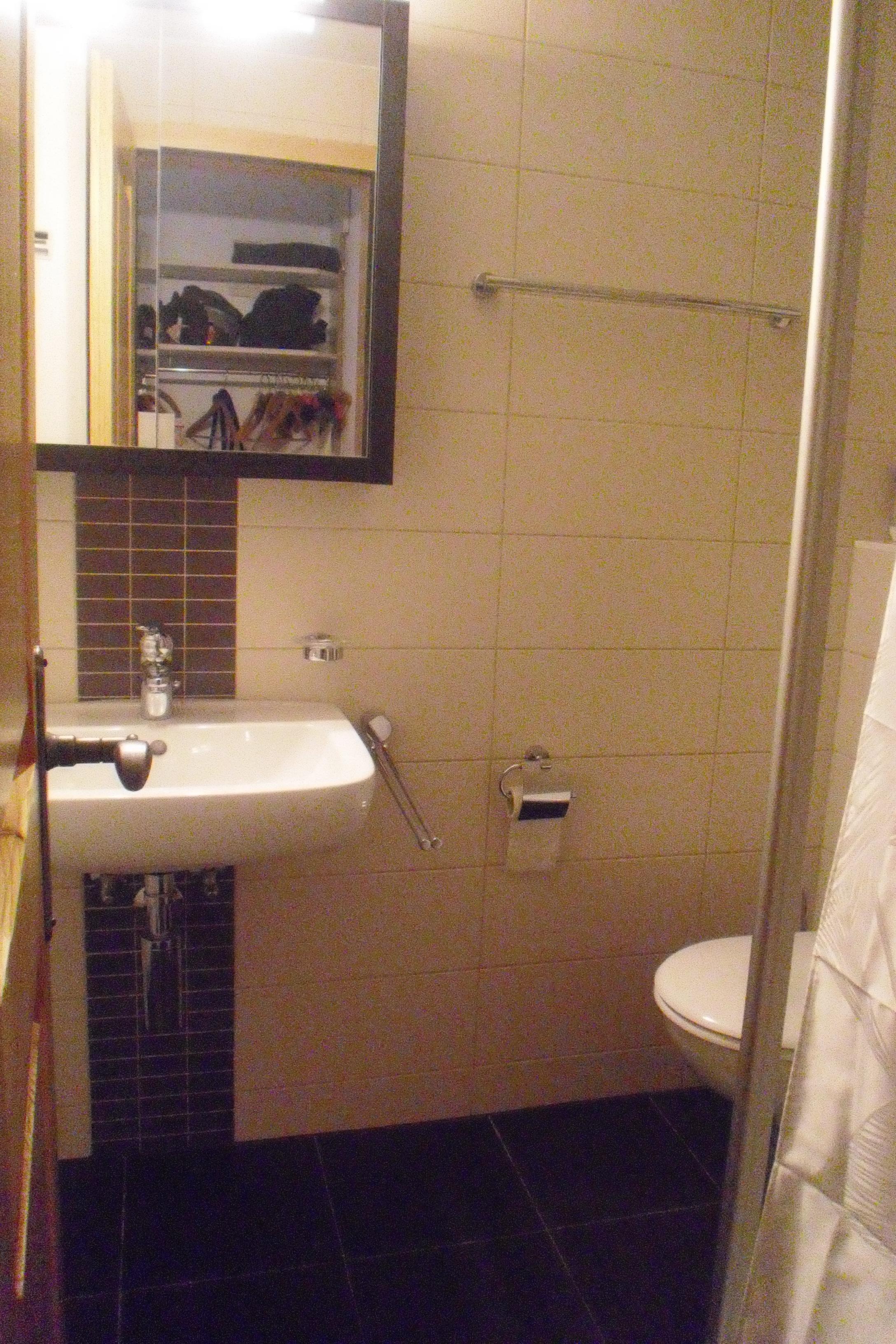 Bijou Bad (1) Bijou Bad (1)