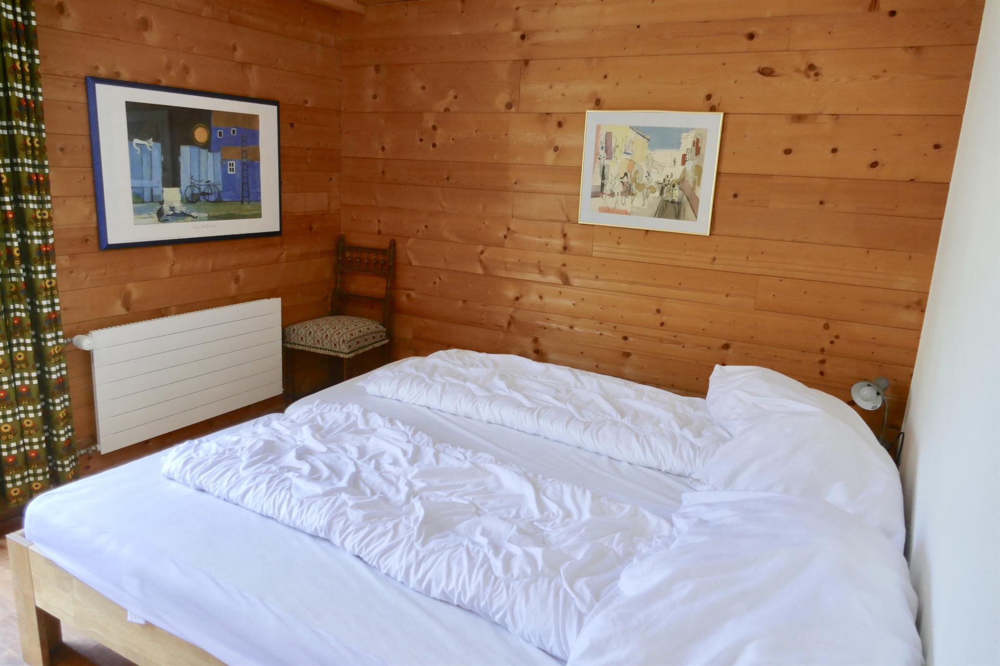 Schlafzimmer (eines von sechs) Schlafzimmer (eines von sechs)