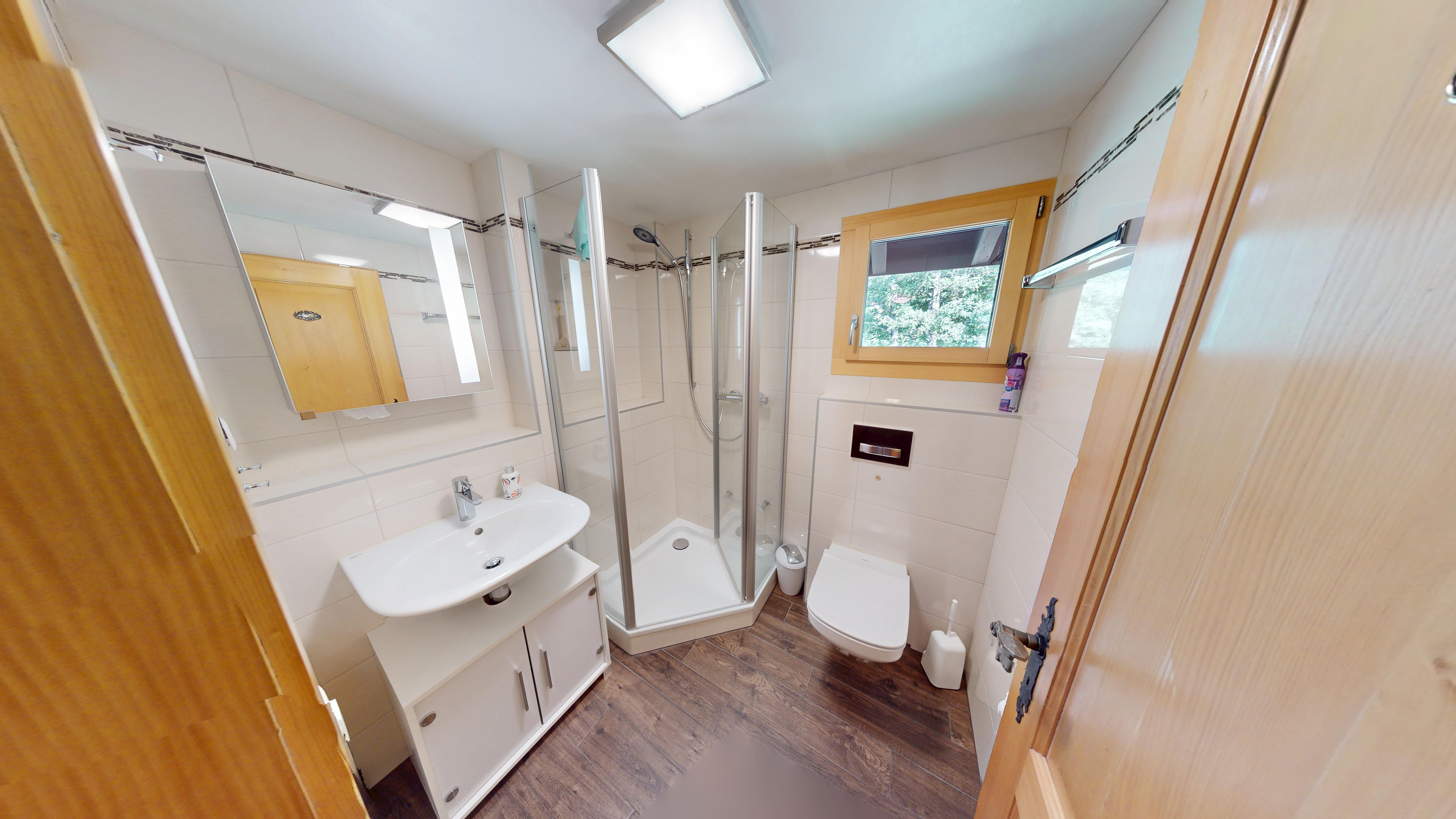 Nicole-NIC21-08122025_103145 Nicole-NIC21-08122025_103145