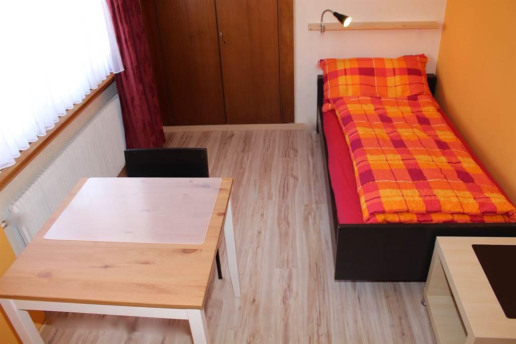 7 Einzelsc hlafzimmer 7 Einzelsc hlafzimmer