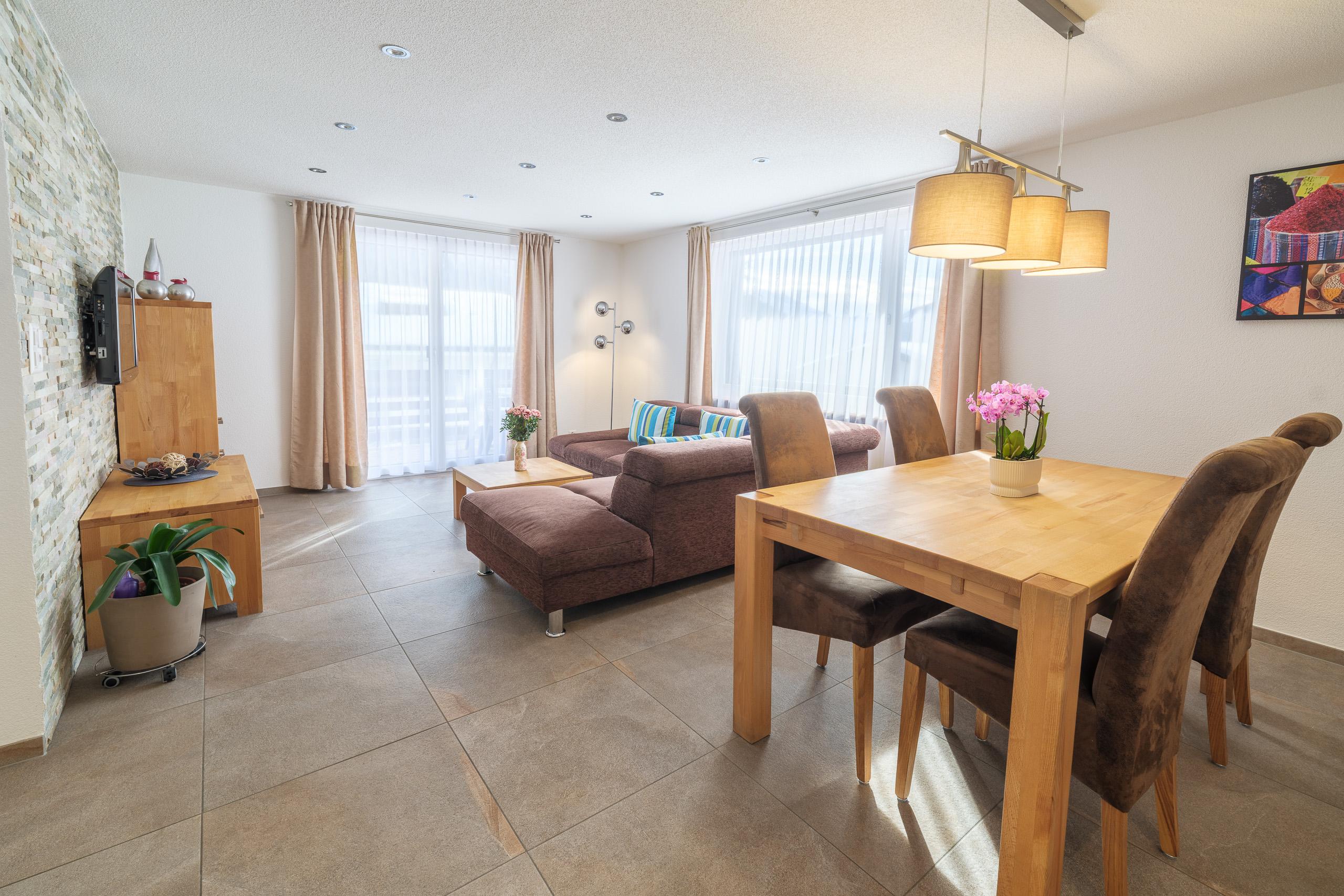 Alpen 2_wohnen-essen_a Alpen 2_wohnen-essen_a