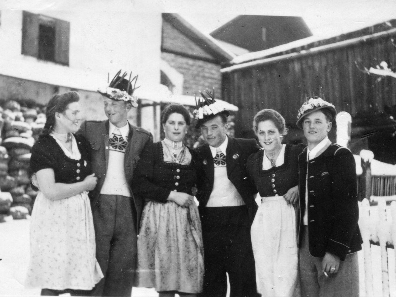Kranzltanz in Dienten